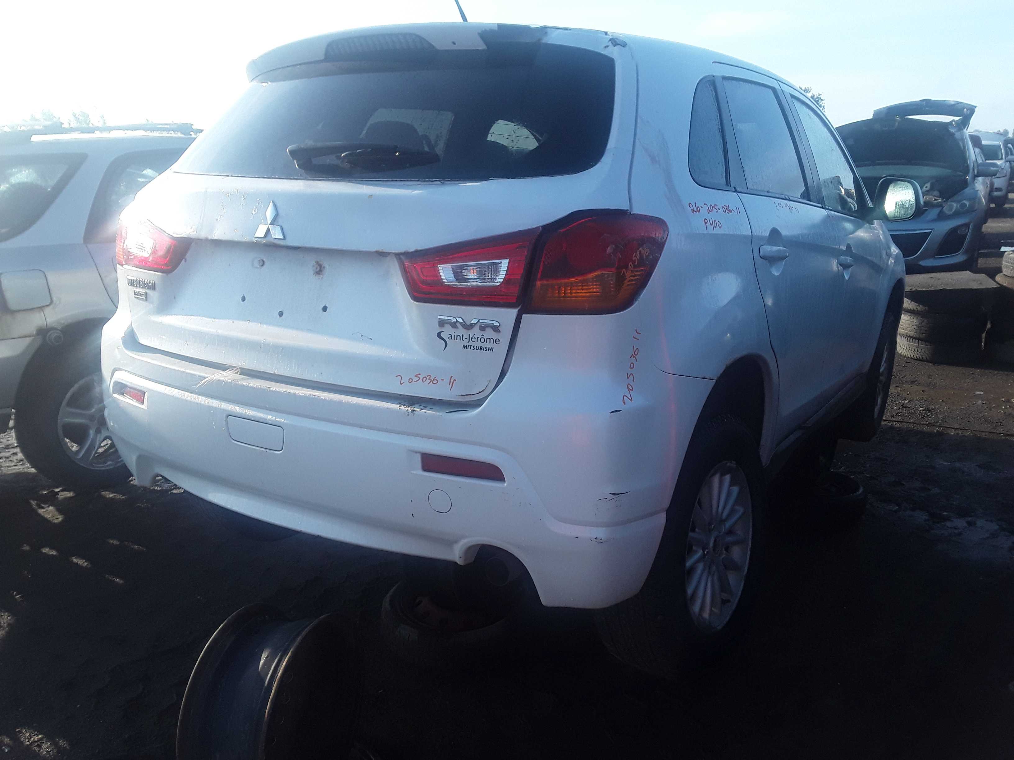 MITSUBISHI RVR 2011