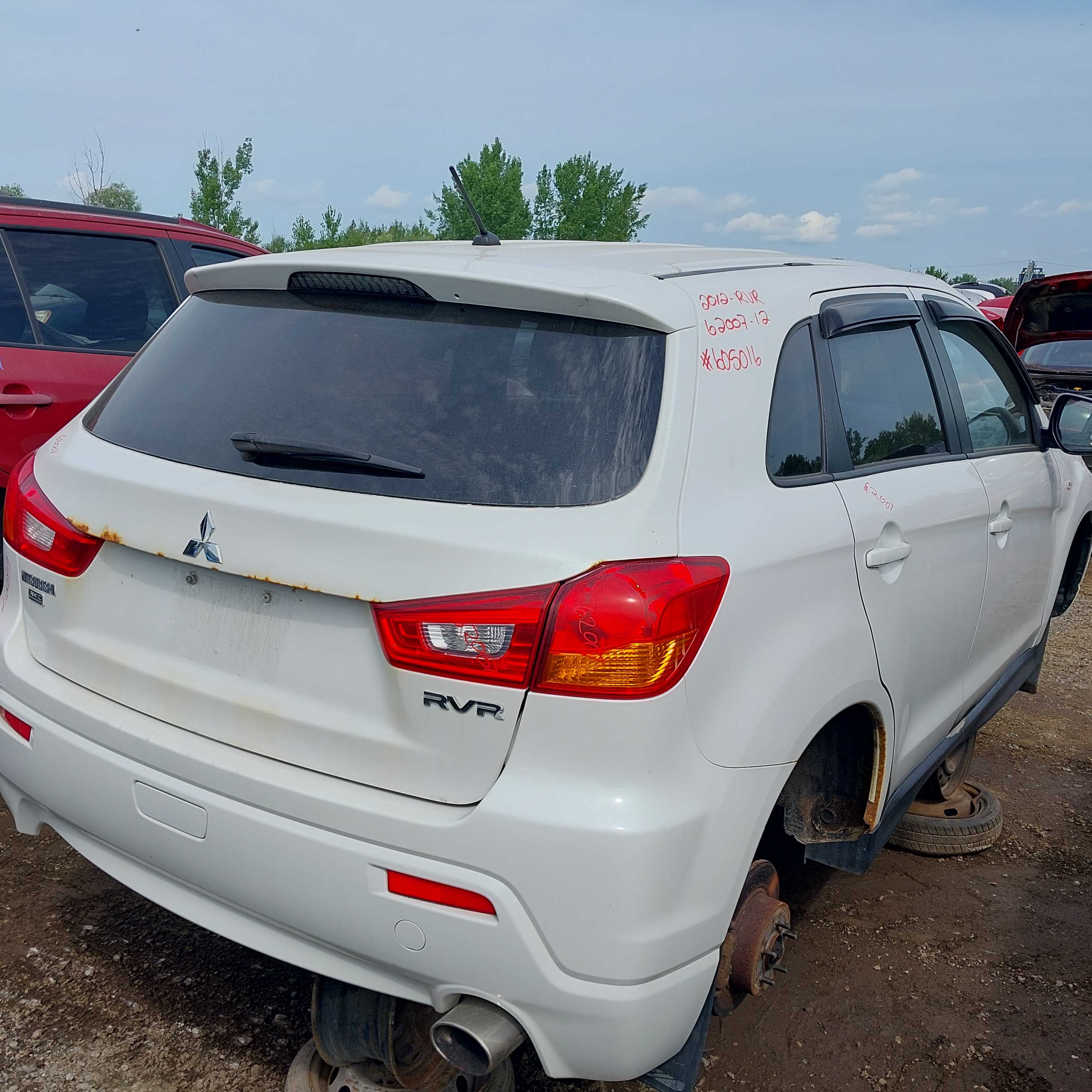 MITSUBISHI RVR 2012