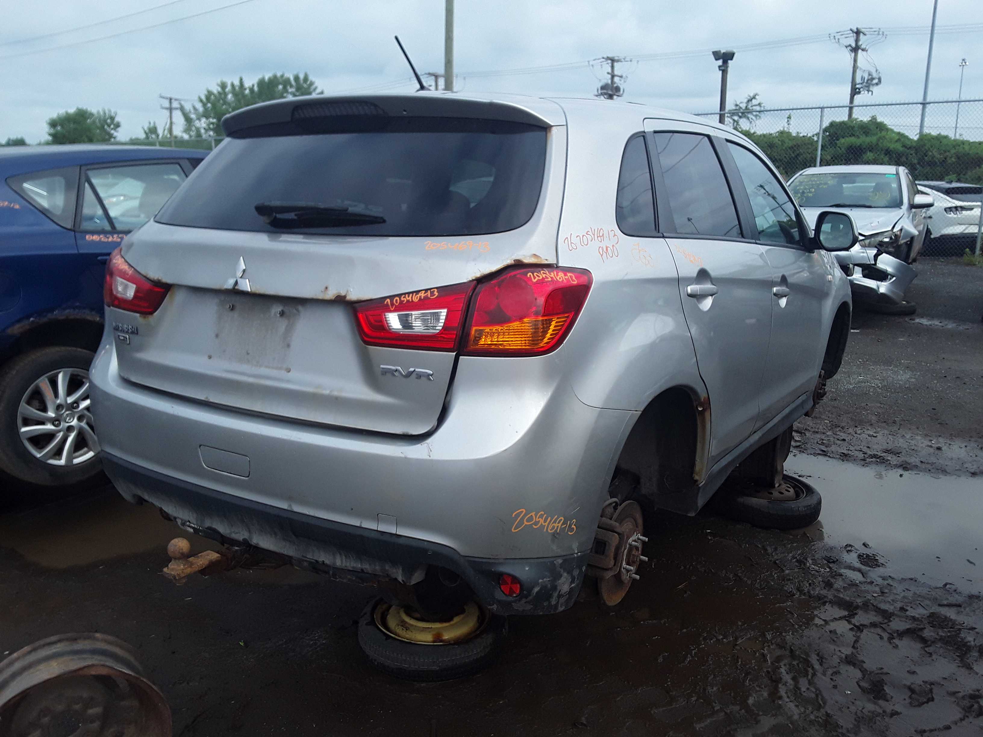 MITSUBISHI RVR 2013