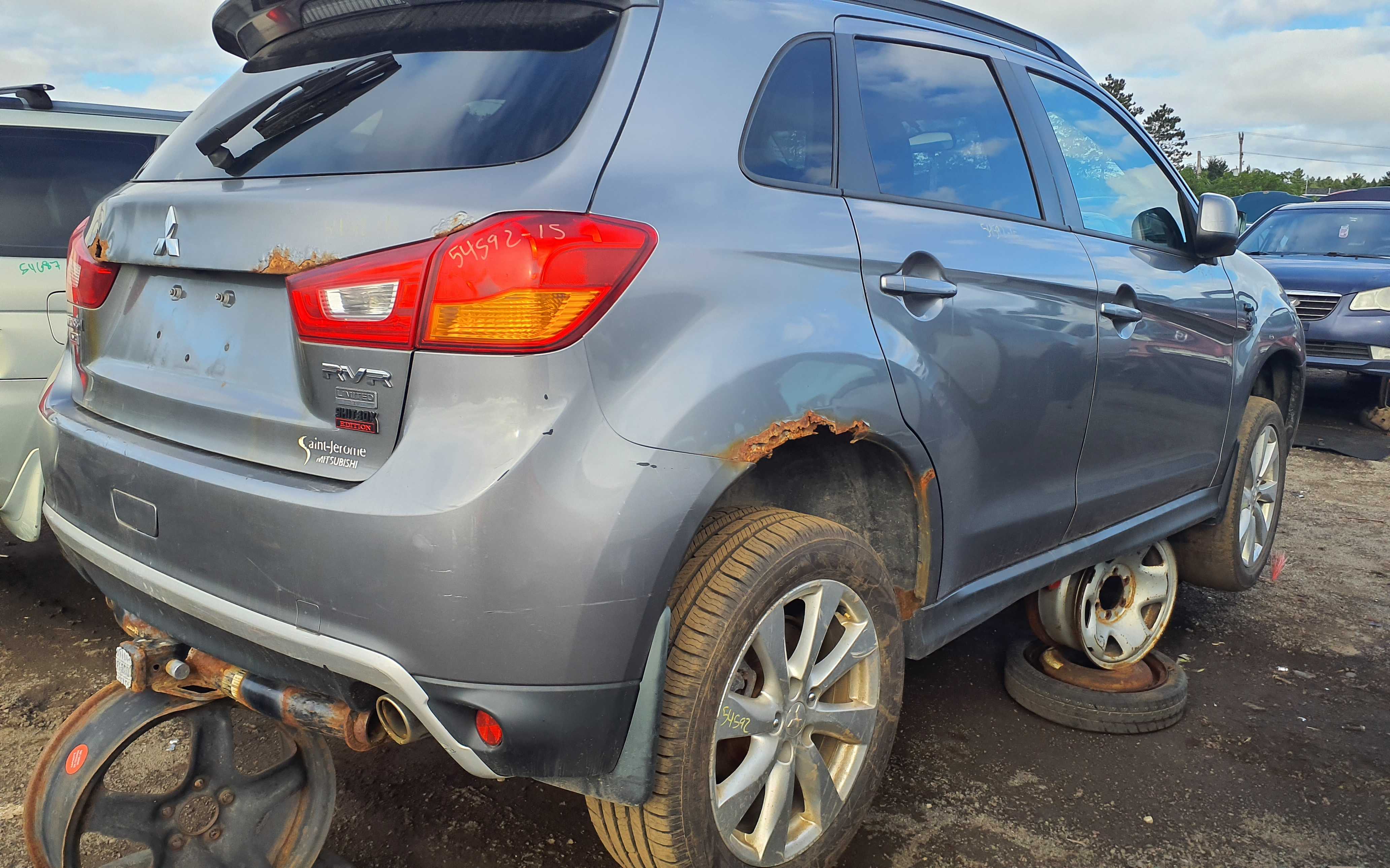 MITSUBISHI RVR 2015