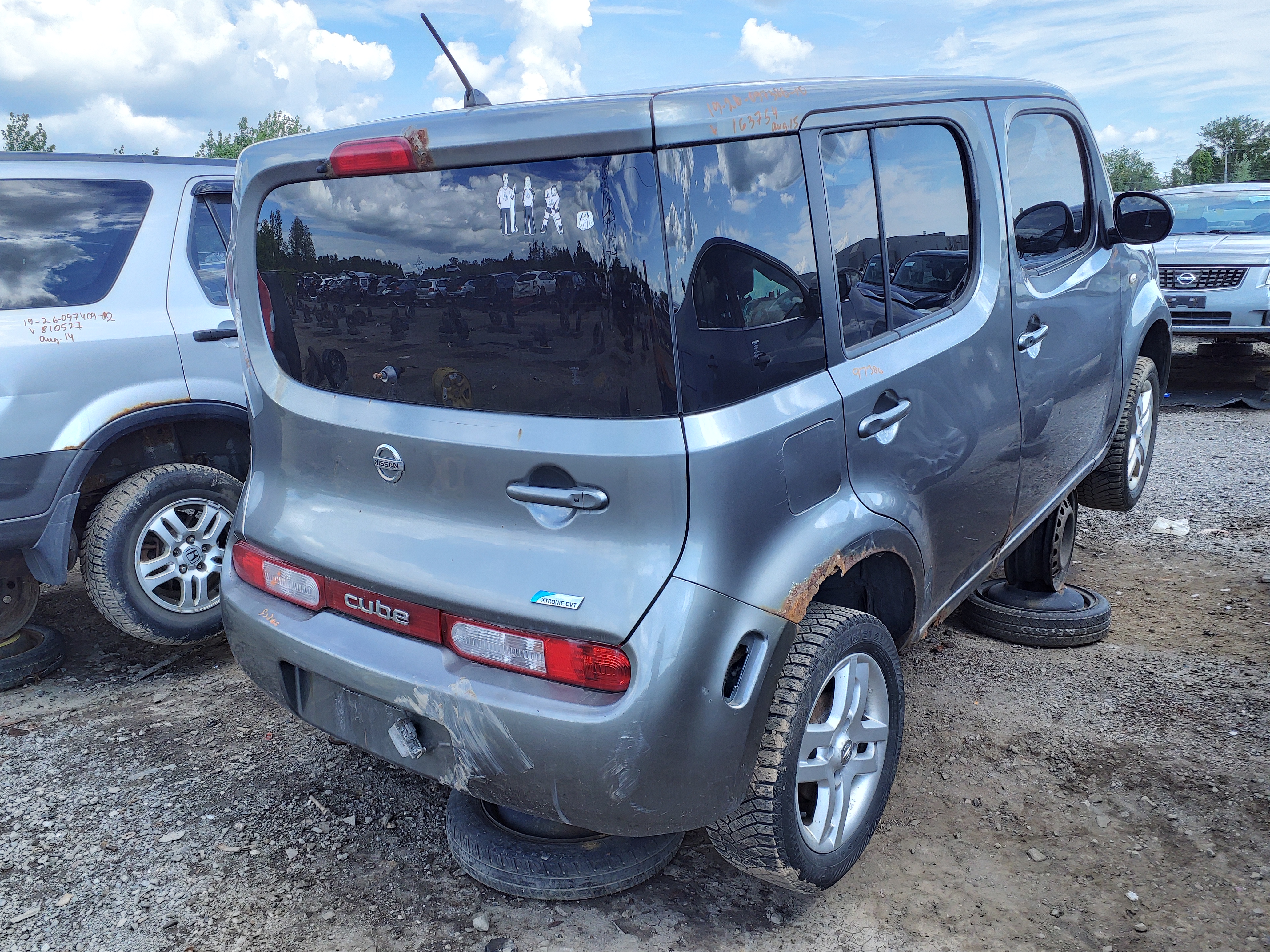 NISSAN CUBE 2010
