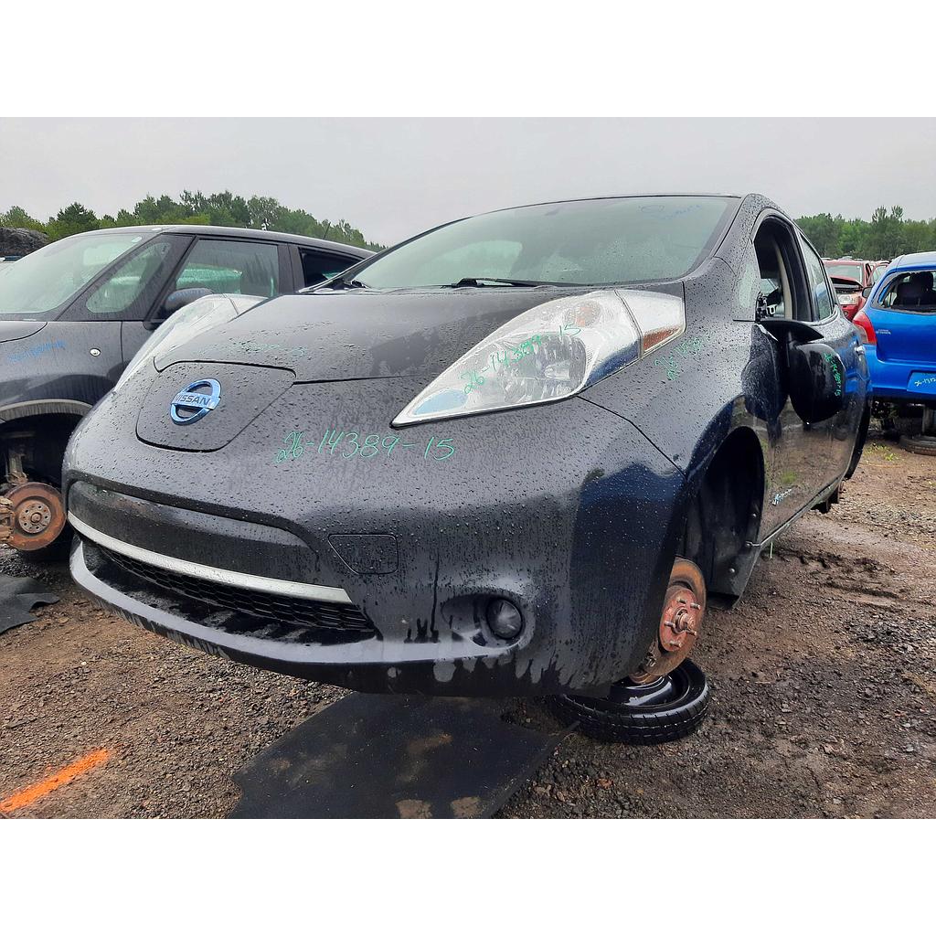 NISSAN LEAF 2015