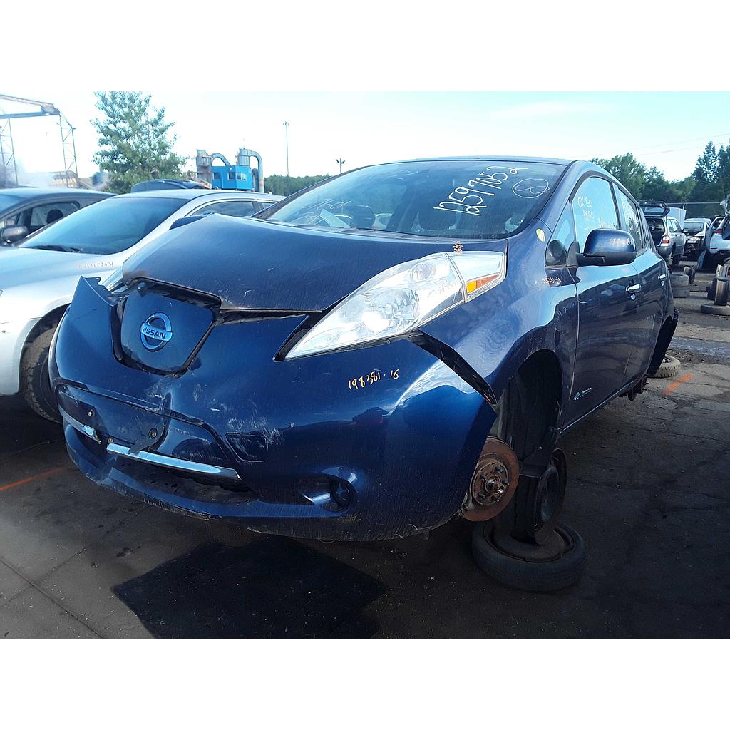 NISSAN LEAF 2016