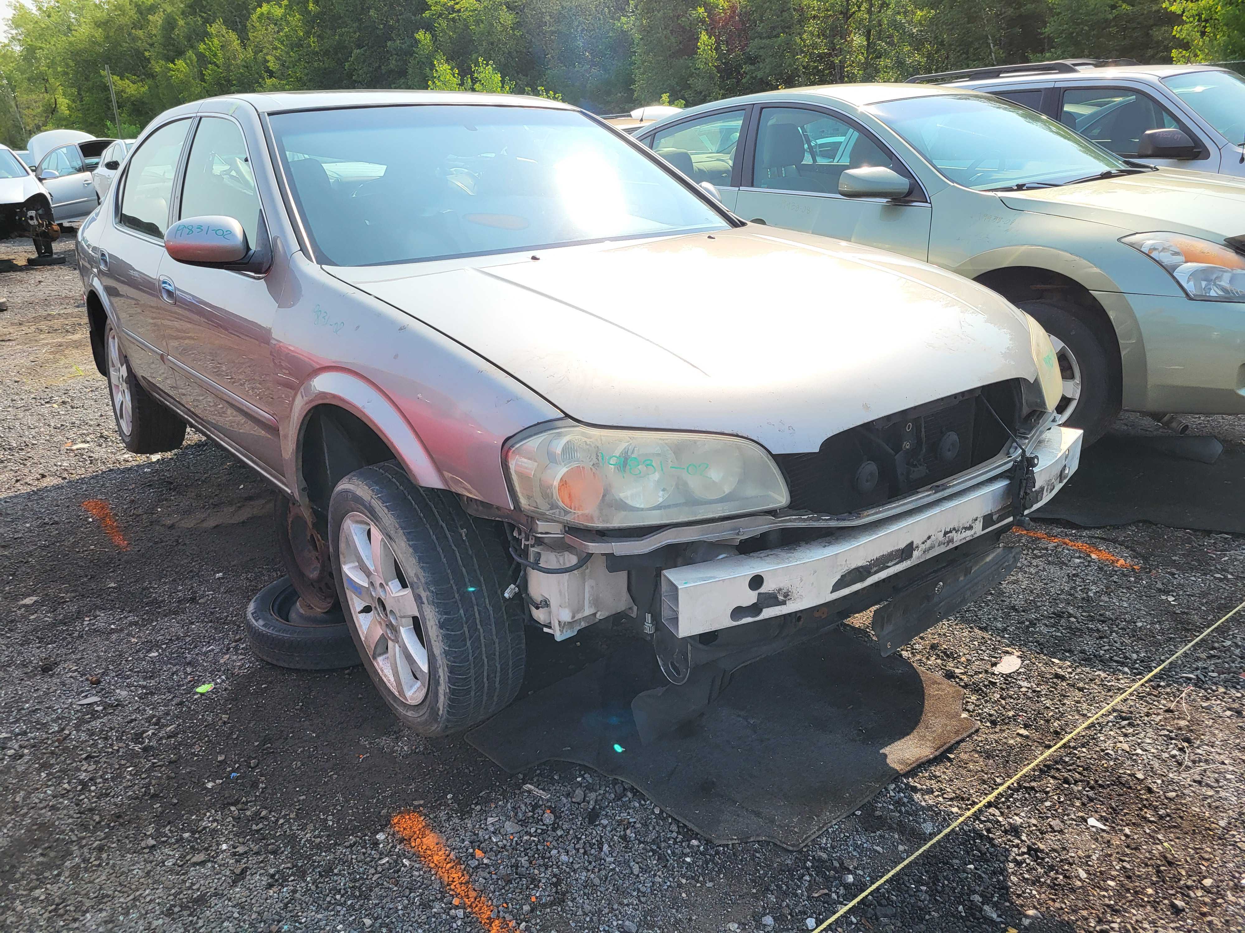 NISSAN MAXIMA 2002