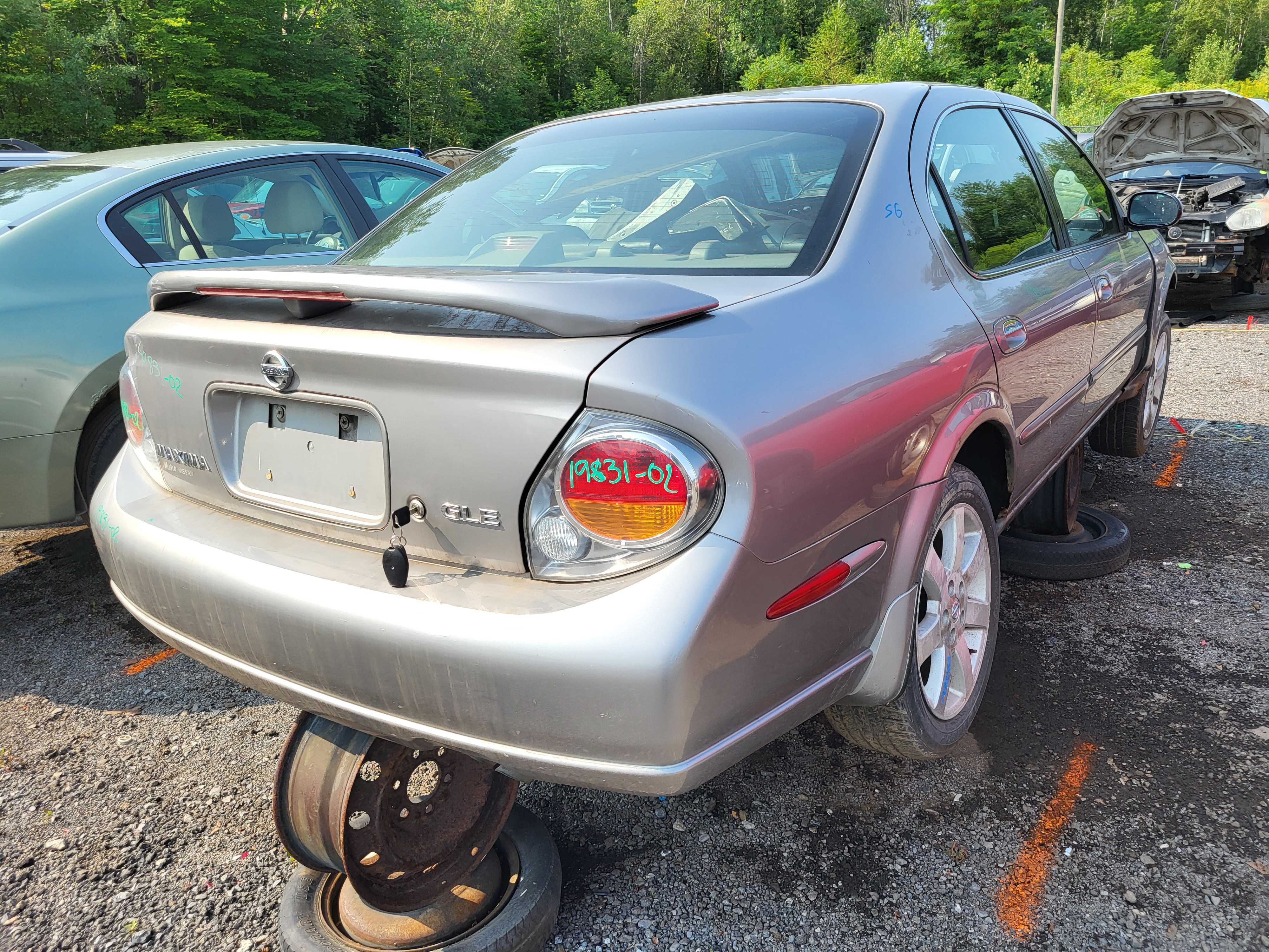 NISSAN MAXIMA 2002