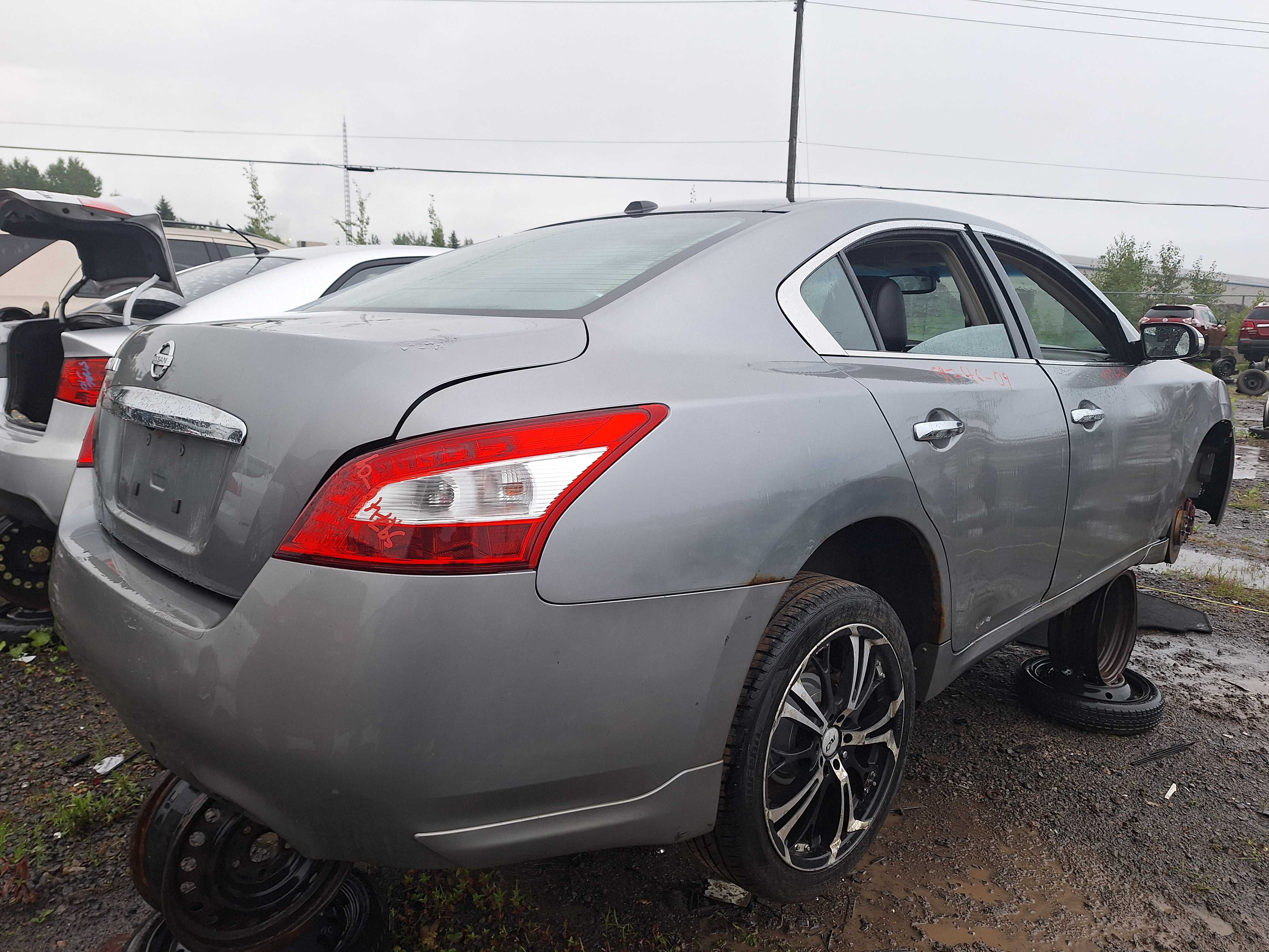 NISSAN MAXIMA 2009
