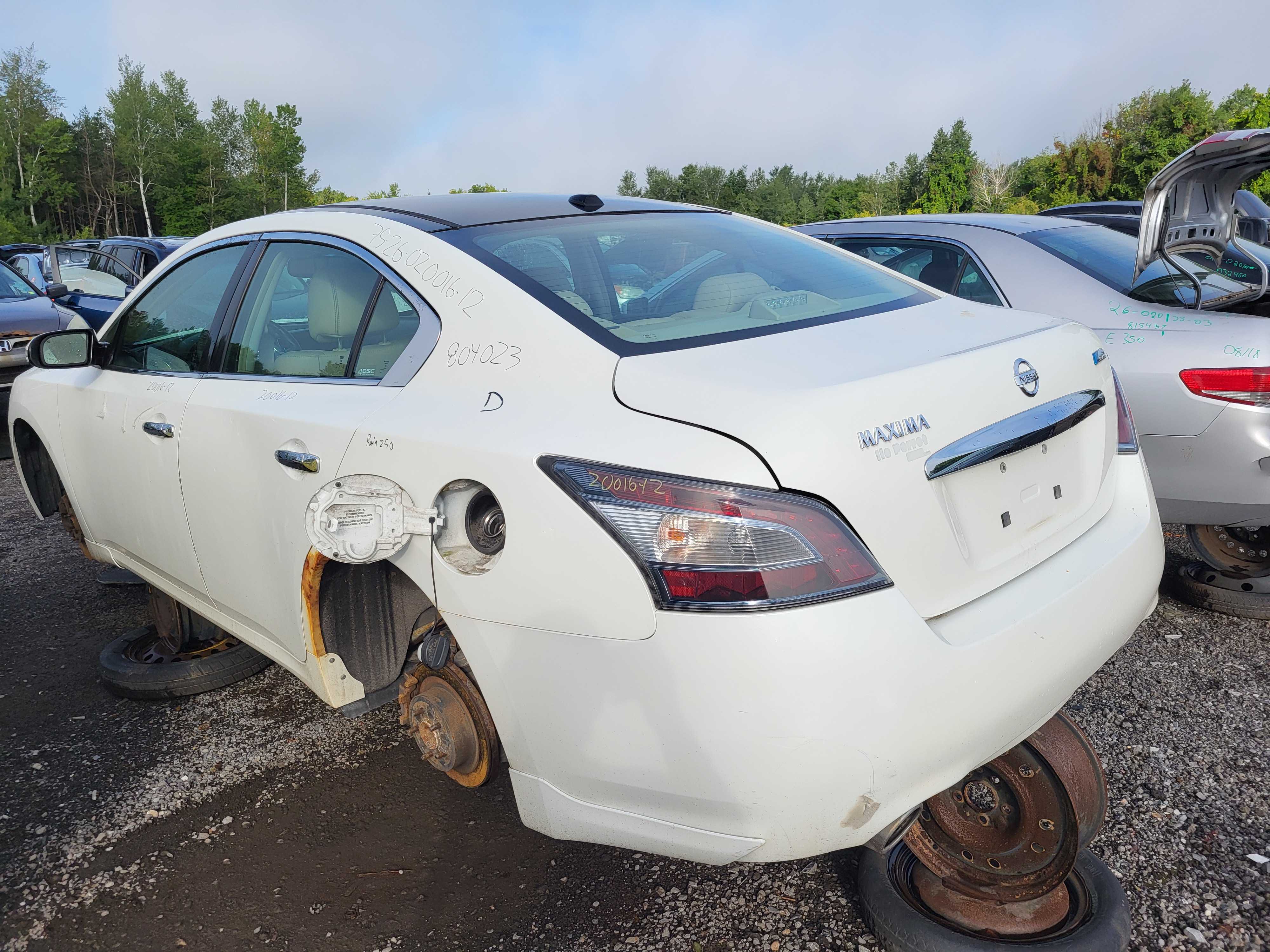 NISSAN MAXIMA 2012