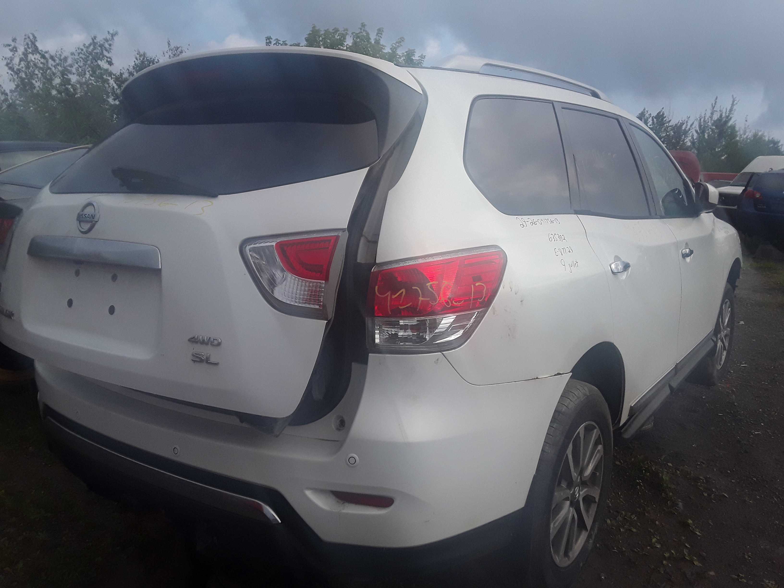 NISSAN PATHFINDER 2013