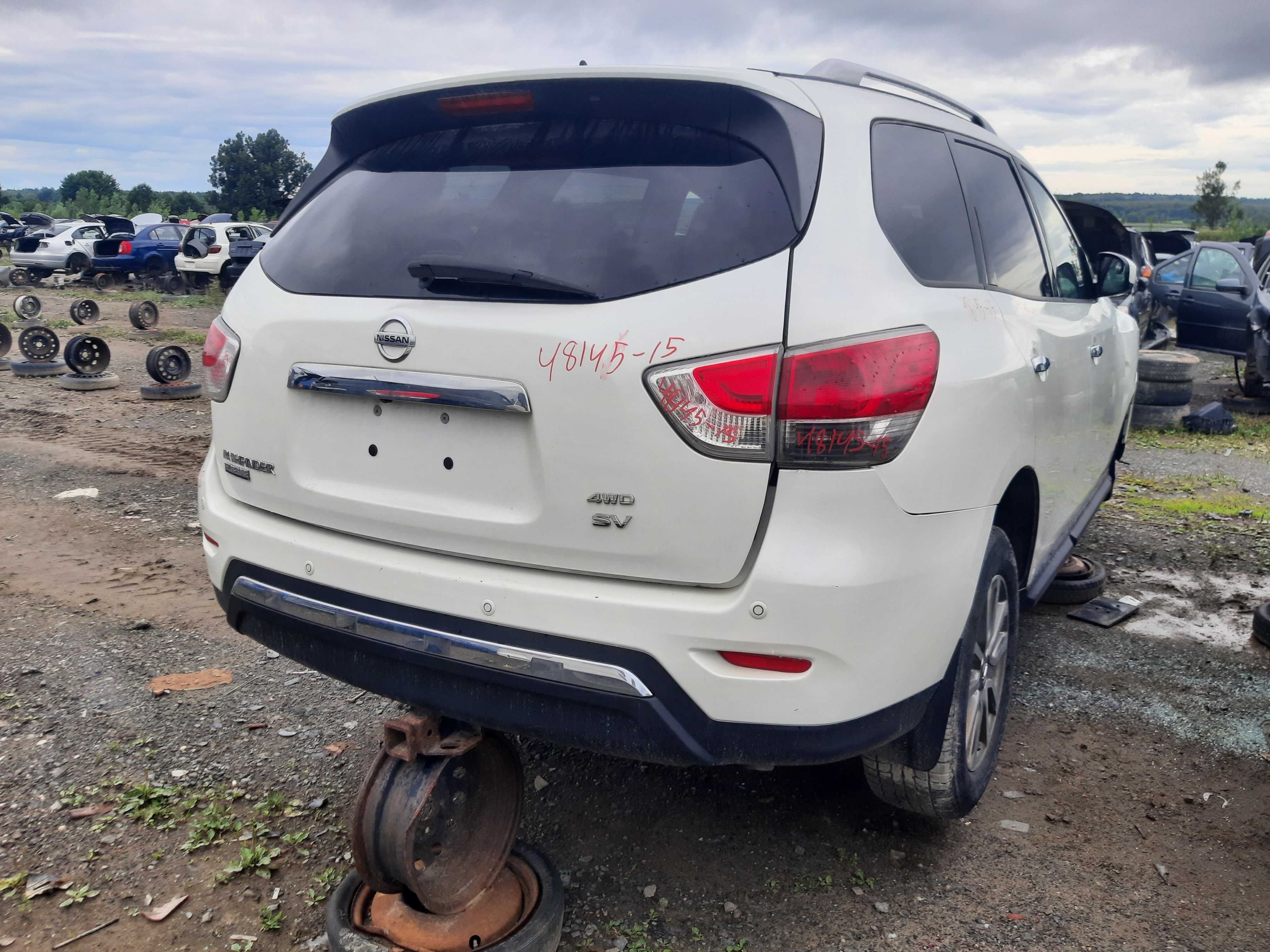 NISSAN PATHFINDER 2015