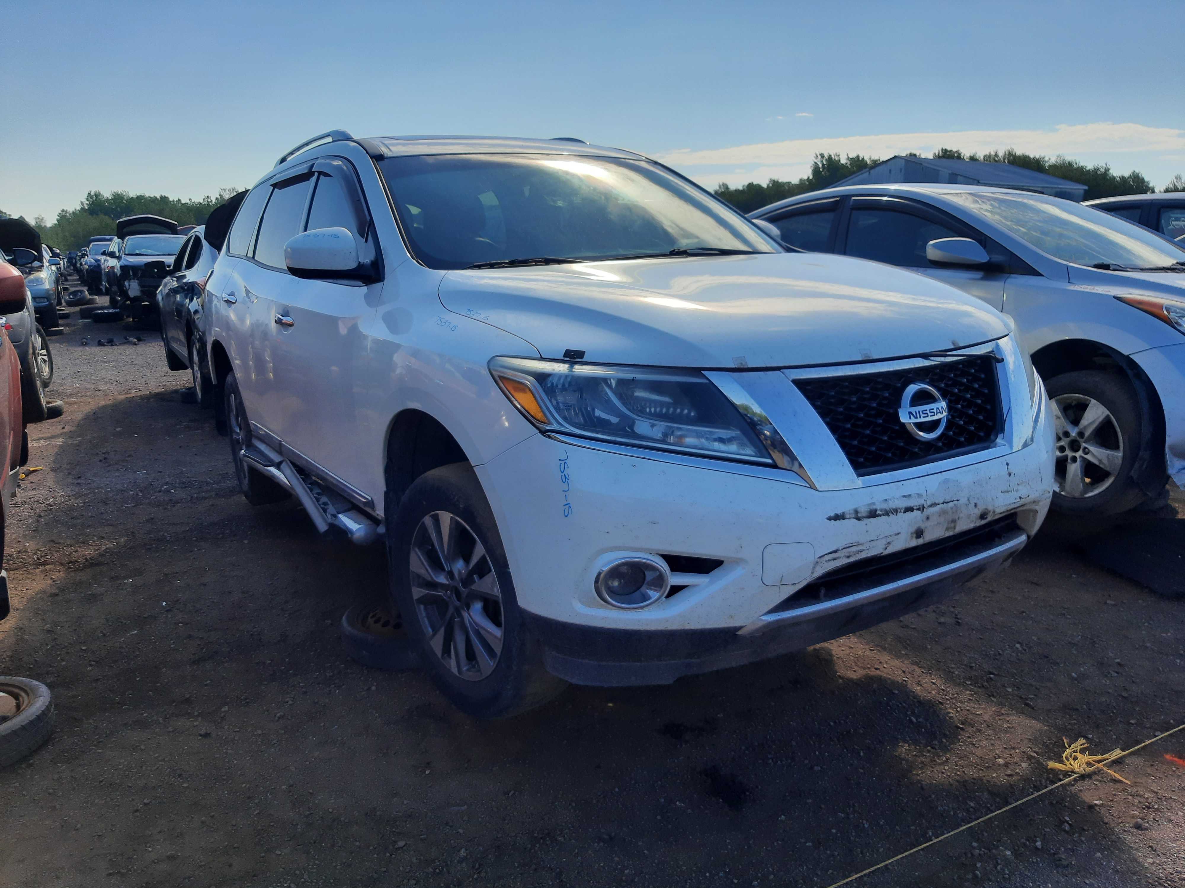 NISSAN PATHFINDER 2015