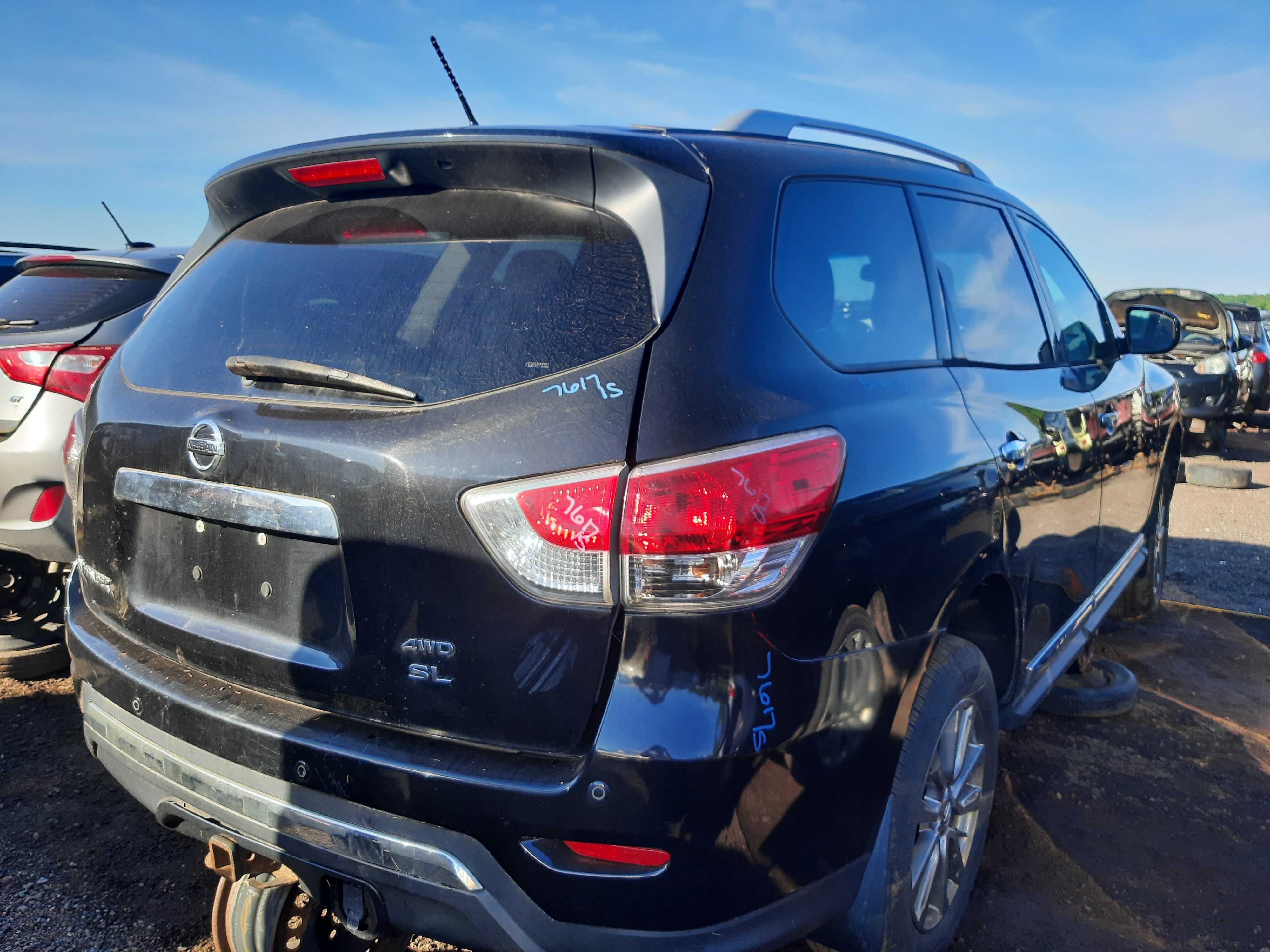 NISSAN PATHFINDER 2015