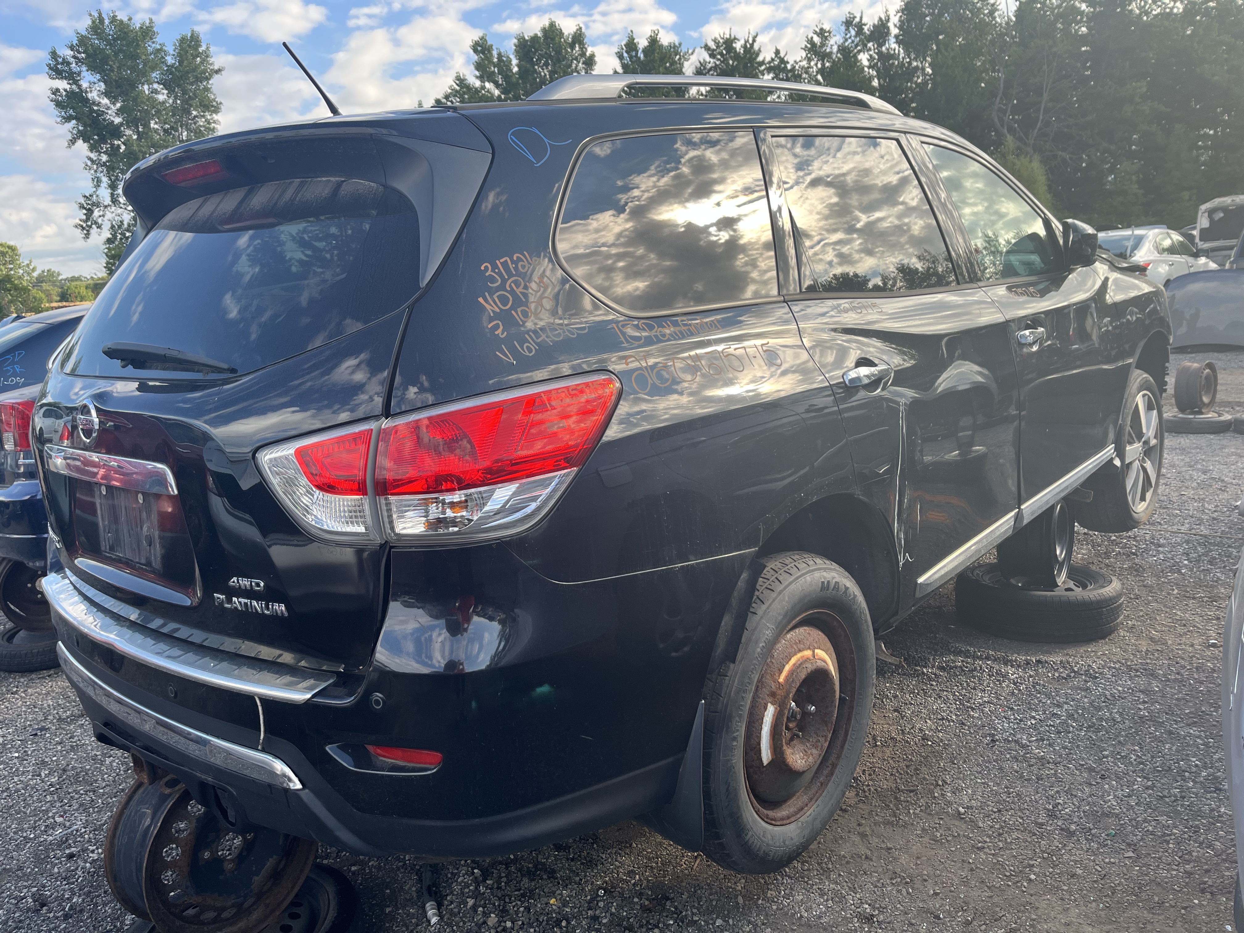 NISSAN PATHFINDER 2015