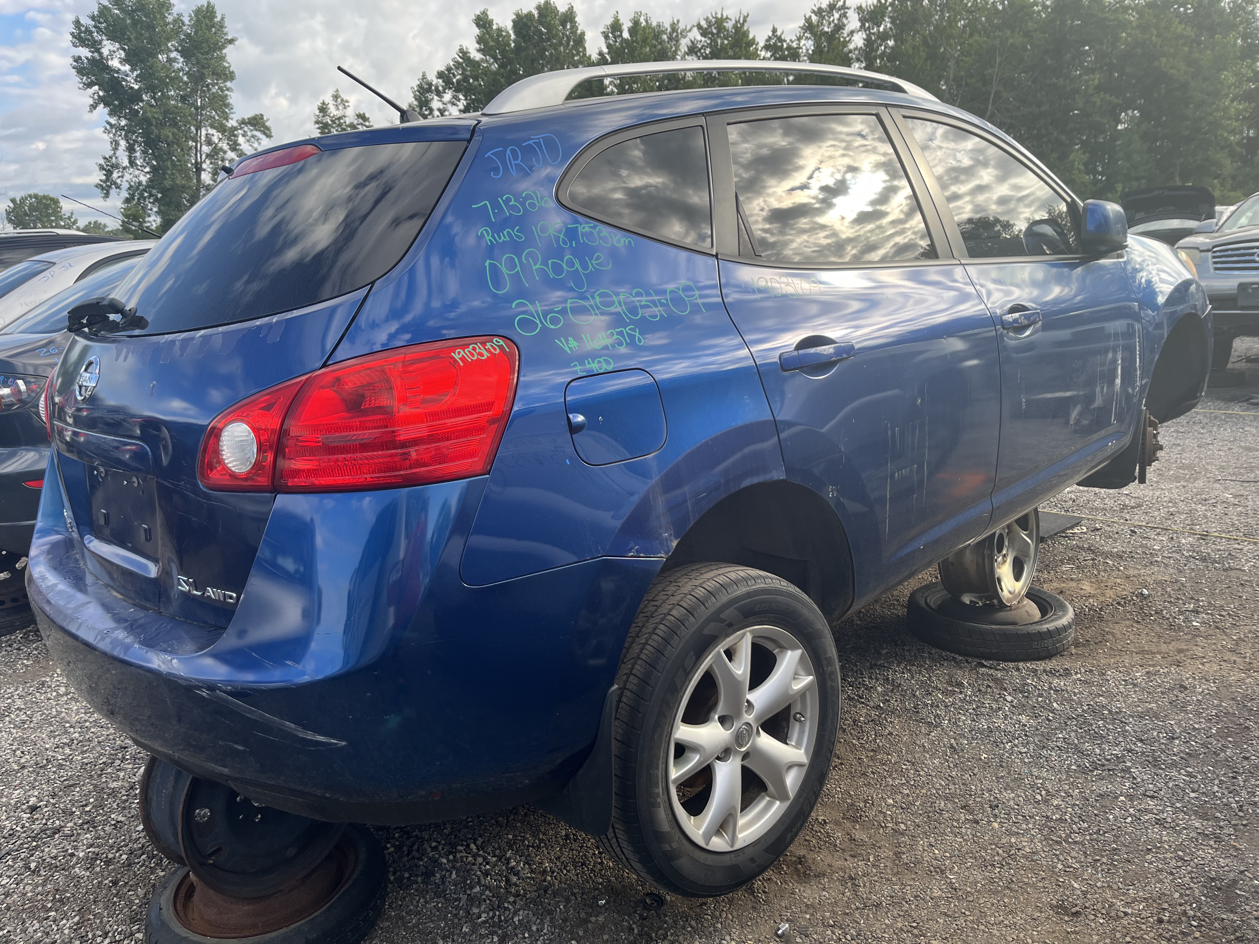 NISSAN ROGUE 2009