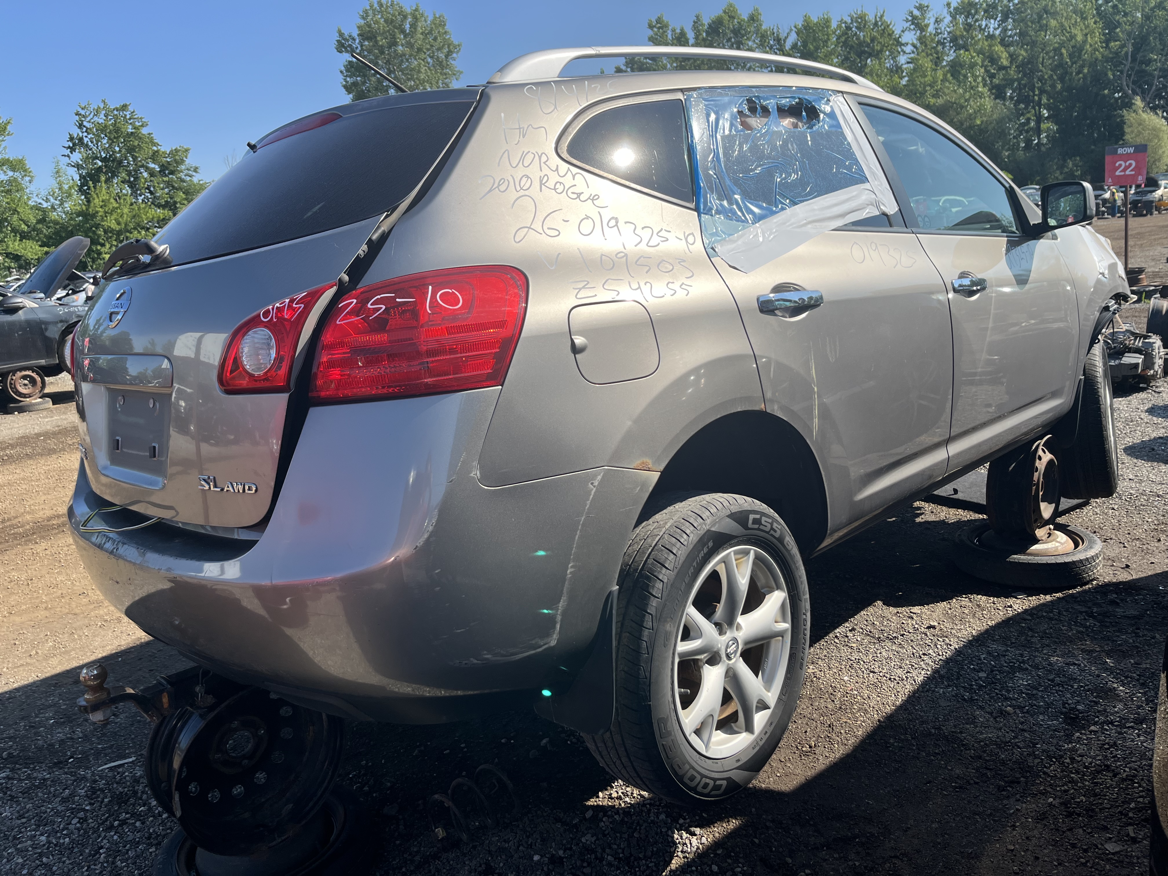 NISSAN ROGUE 2010