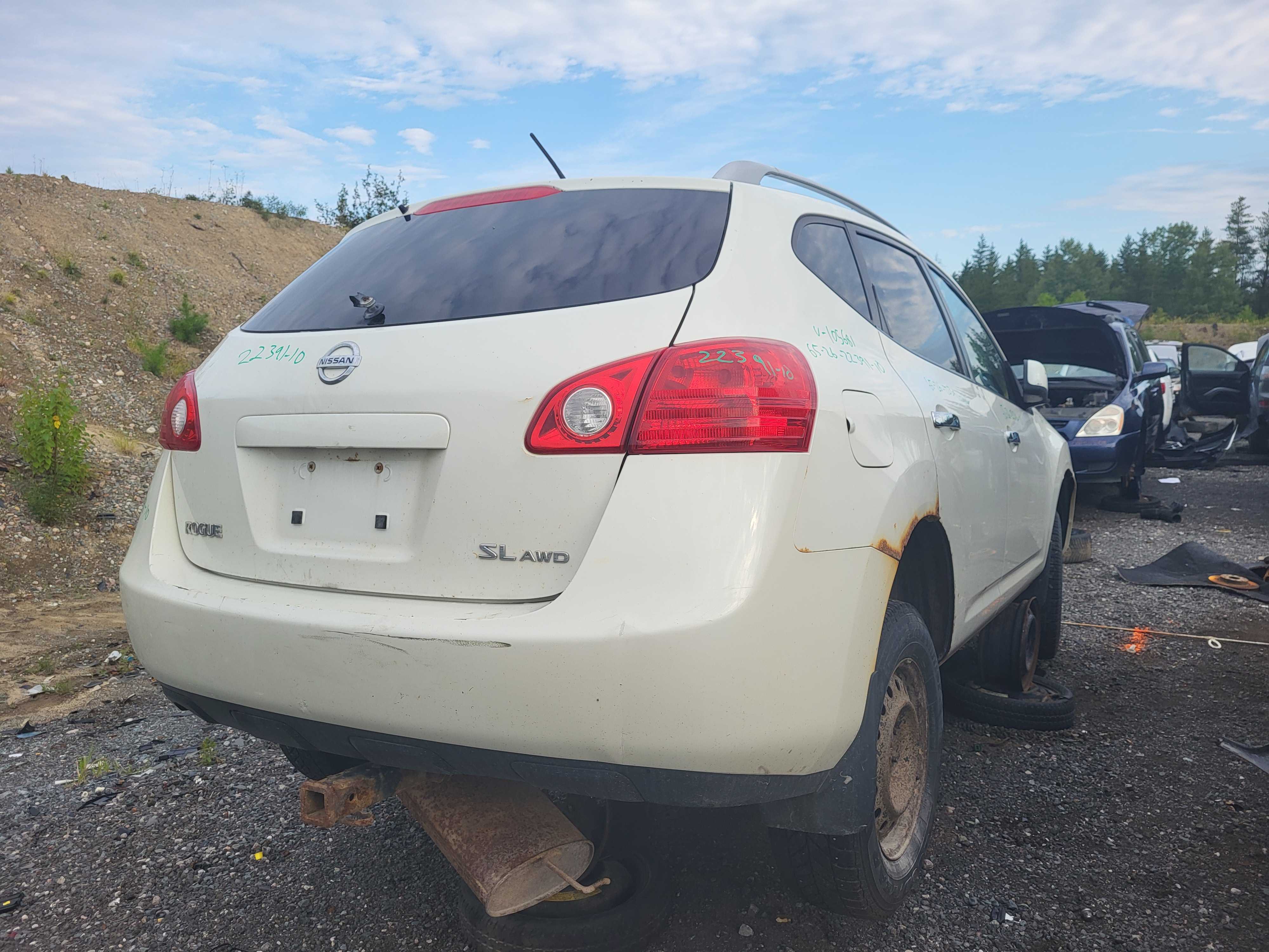 NISSAN ROGUE 2010