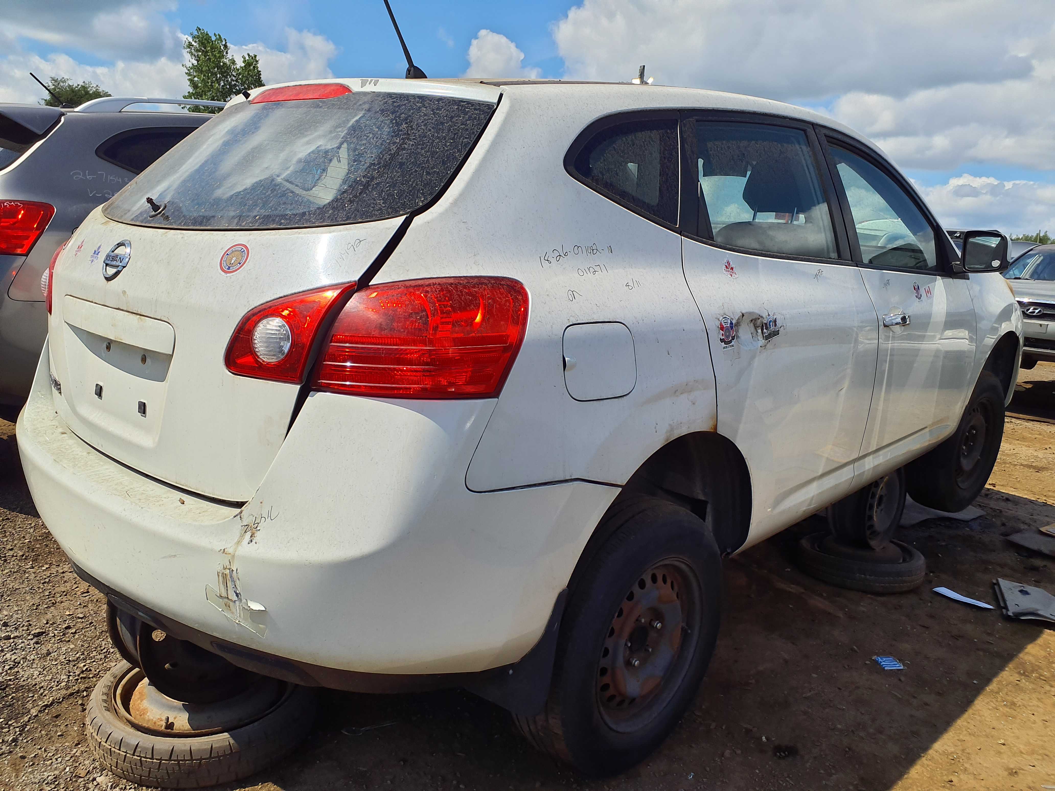 NISSAN ROGUE 2010