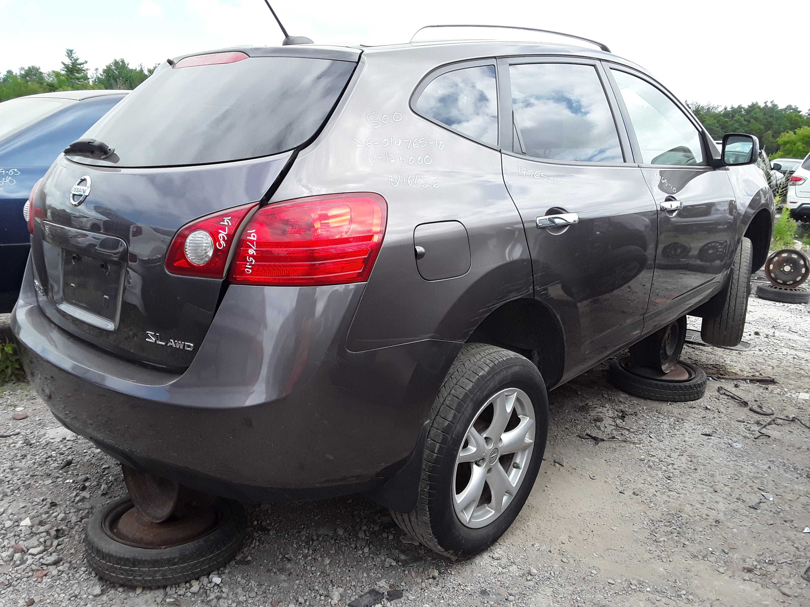 NISSAN ROGUE 2010