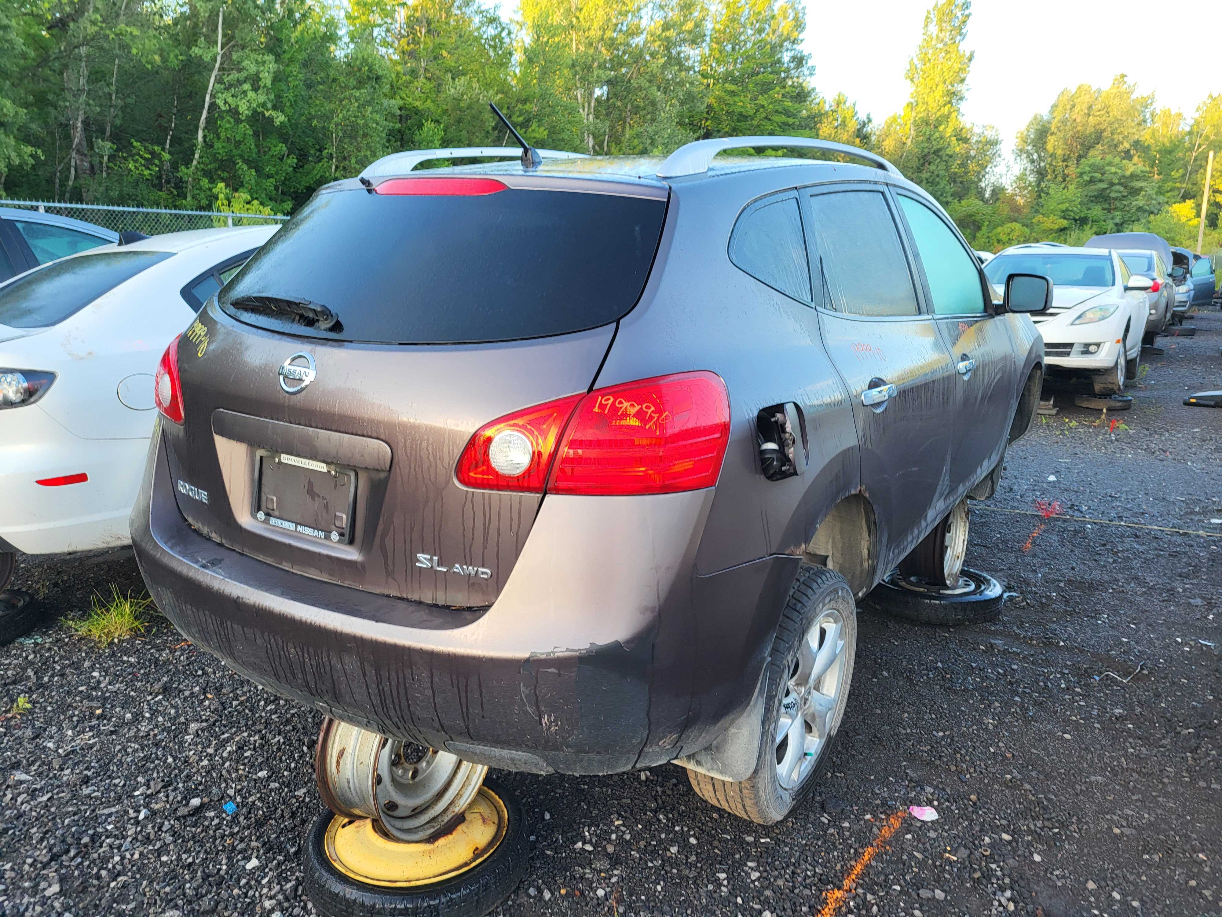 NISSAN ROGUE 2010