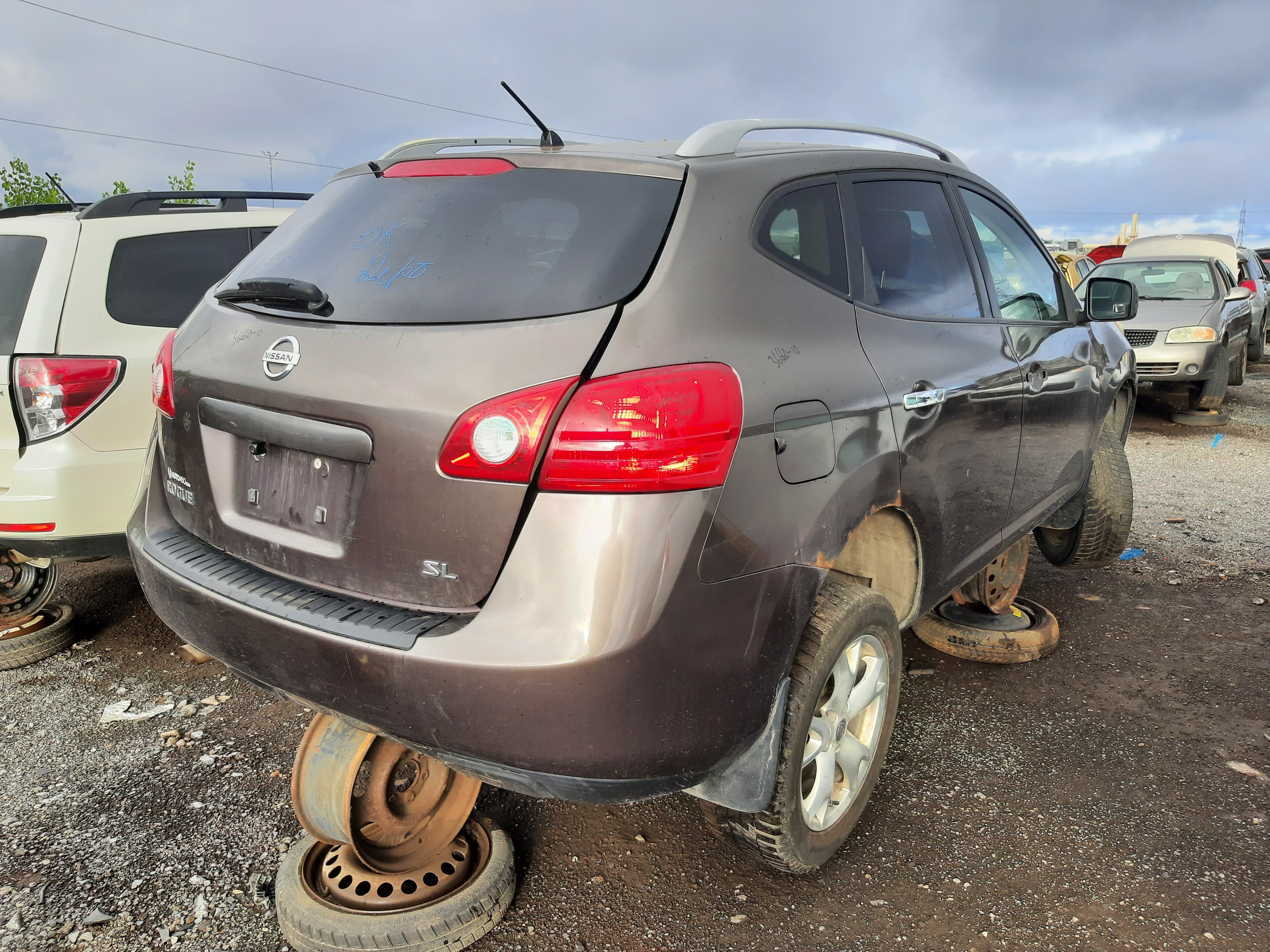NISSAN ROGUE 2010