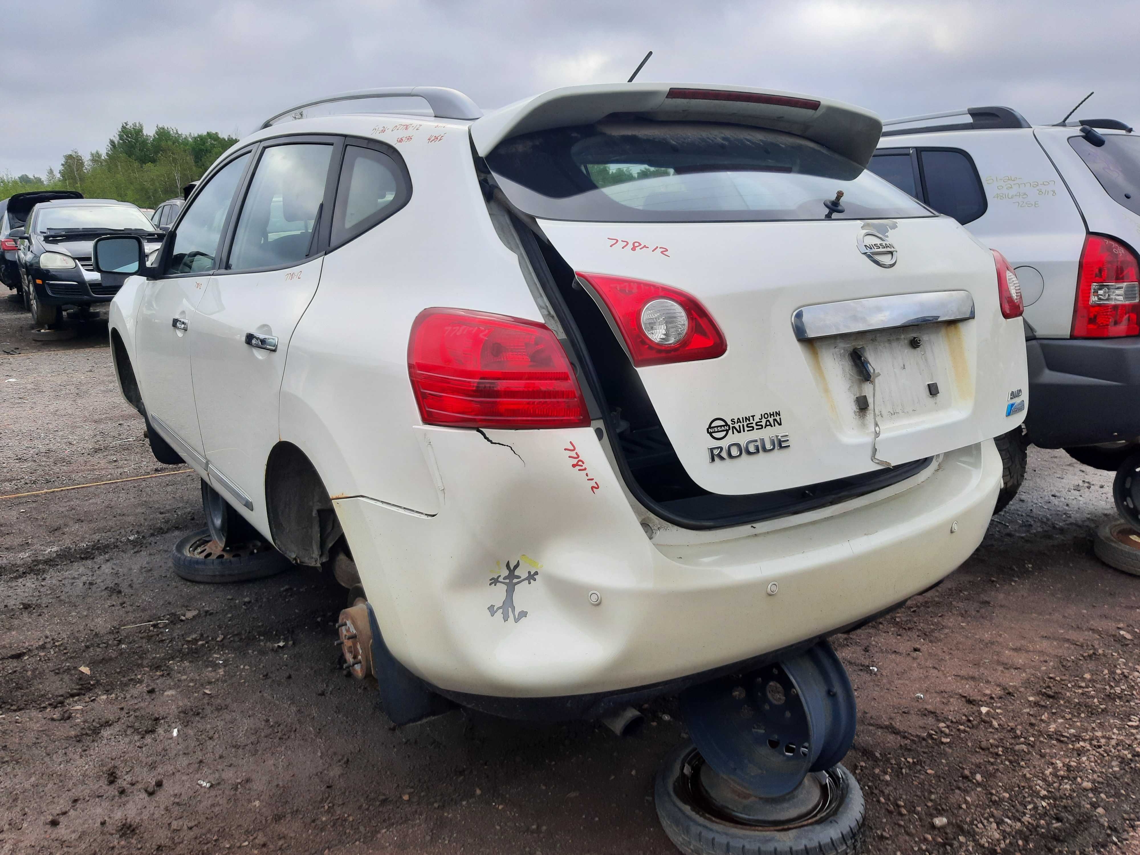 NISSAN ROGUE 2012