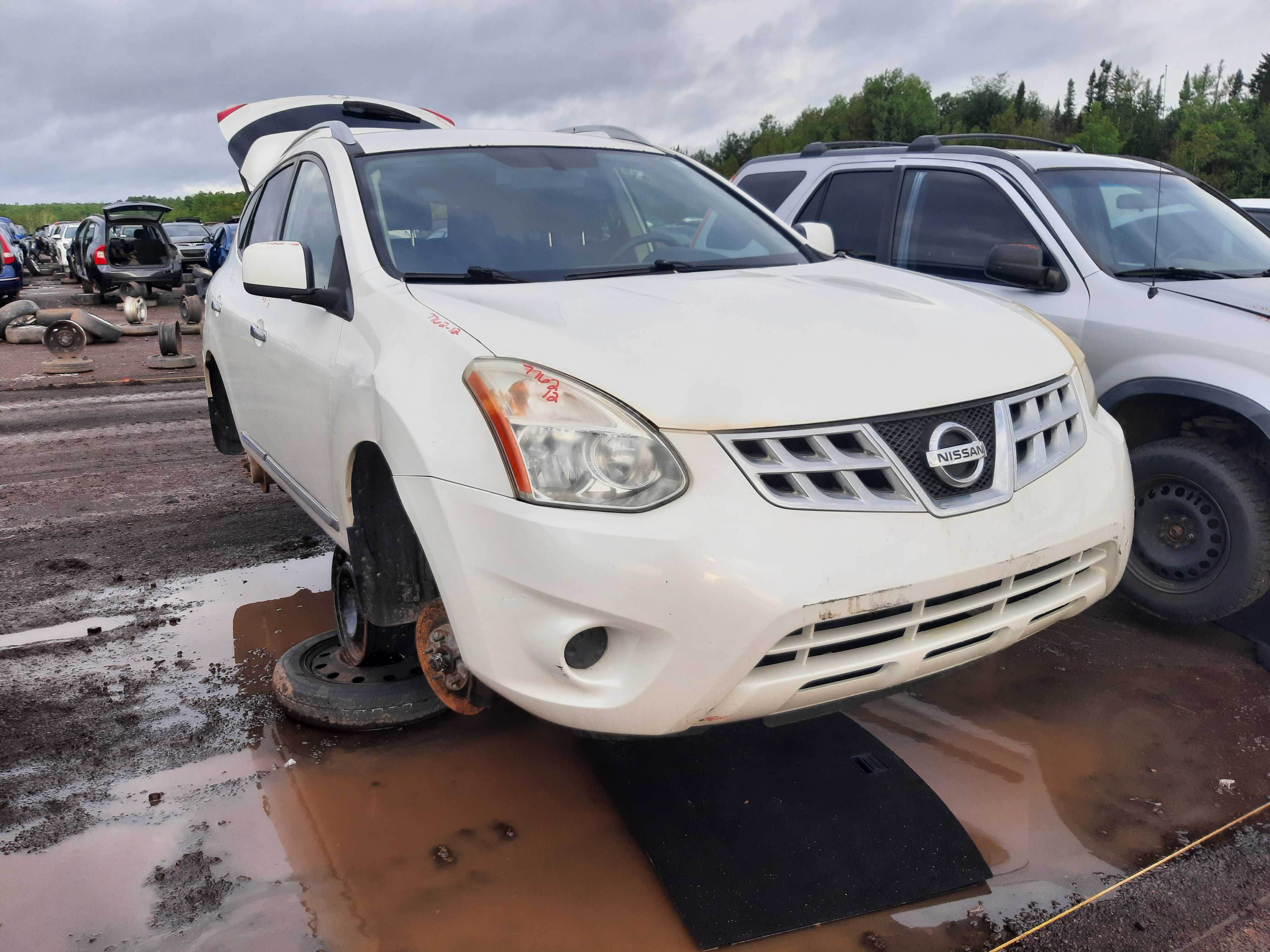NISSAN ROGUE 2012