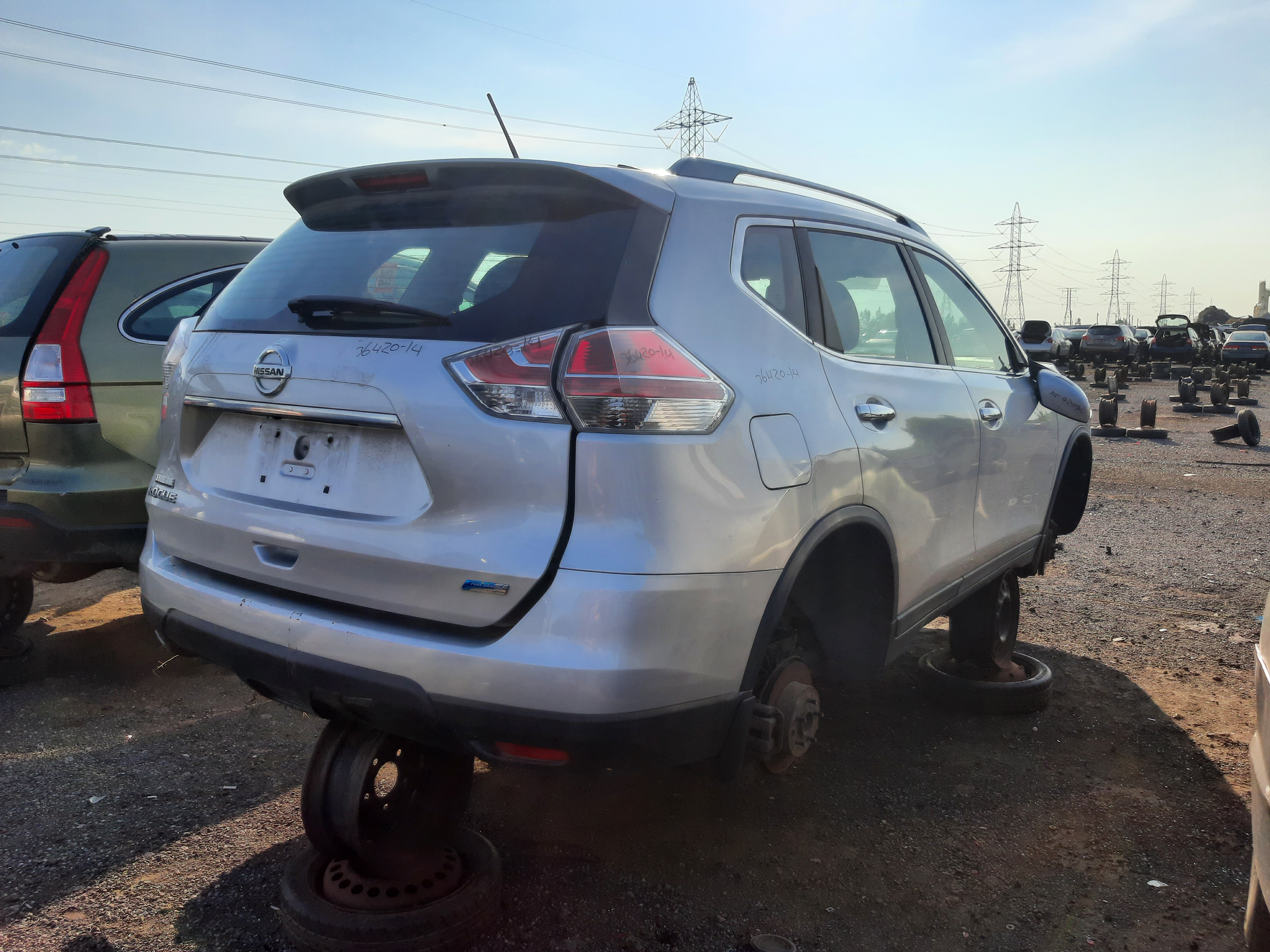 NISSAN ROGUE 2014