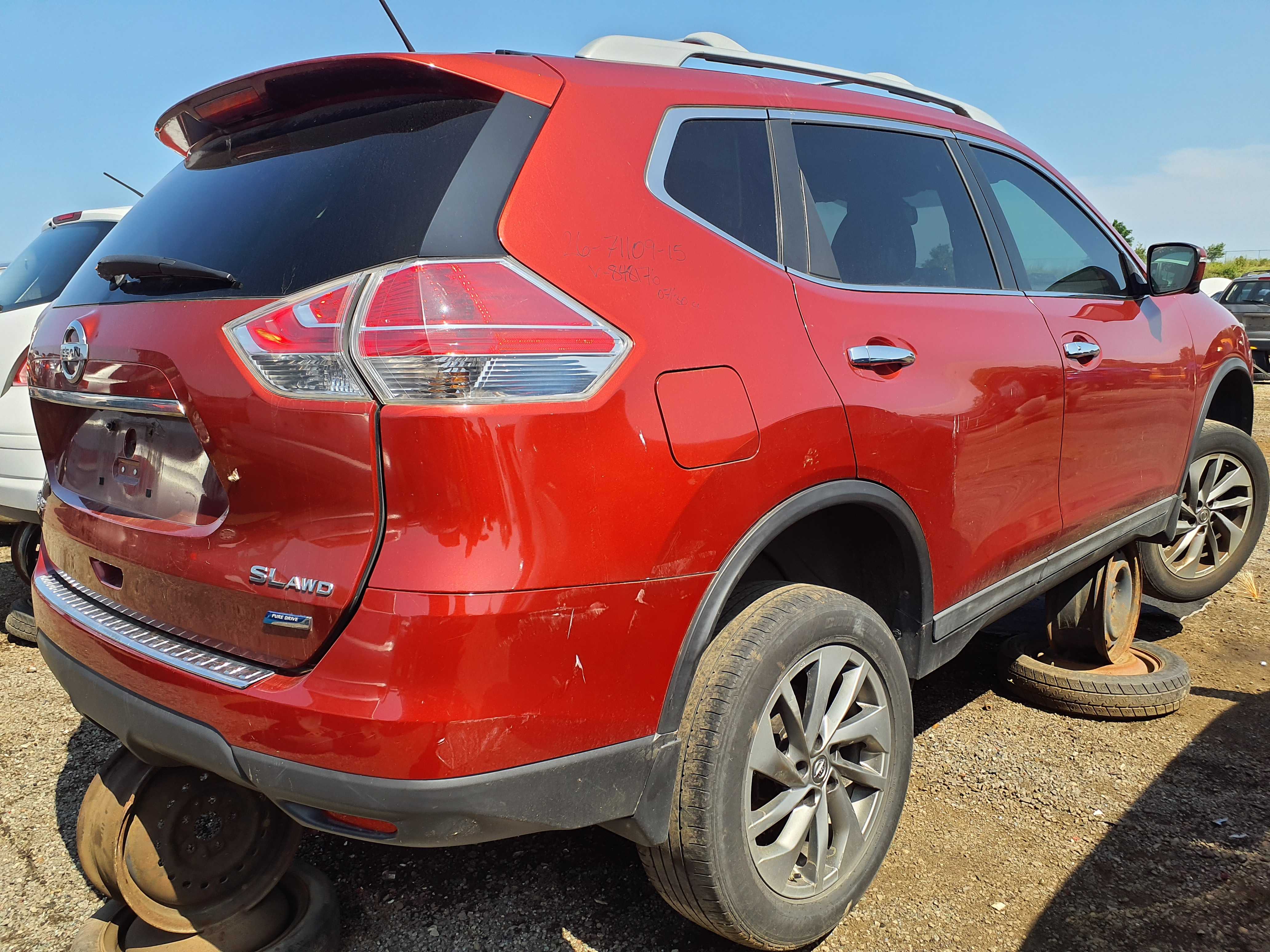 NISSAN ROGUE 2015