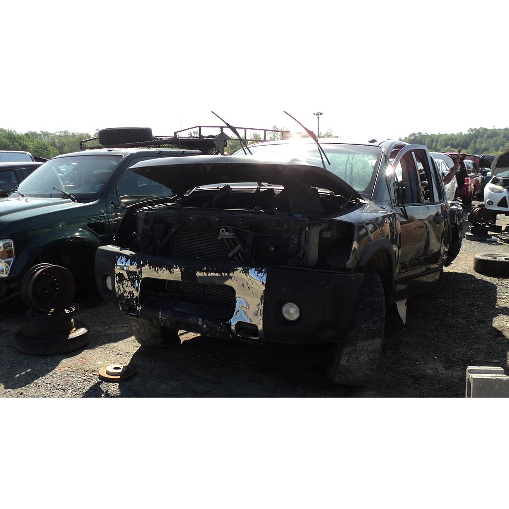 NISSAN TITAN 2011