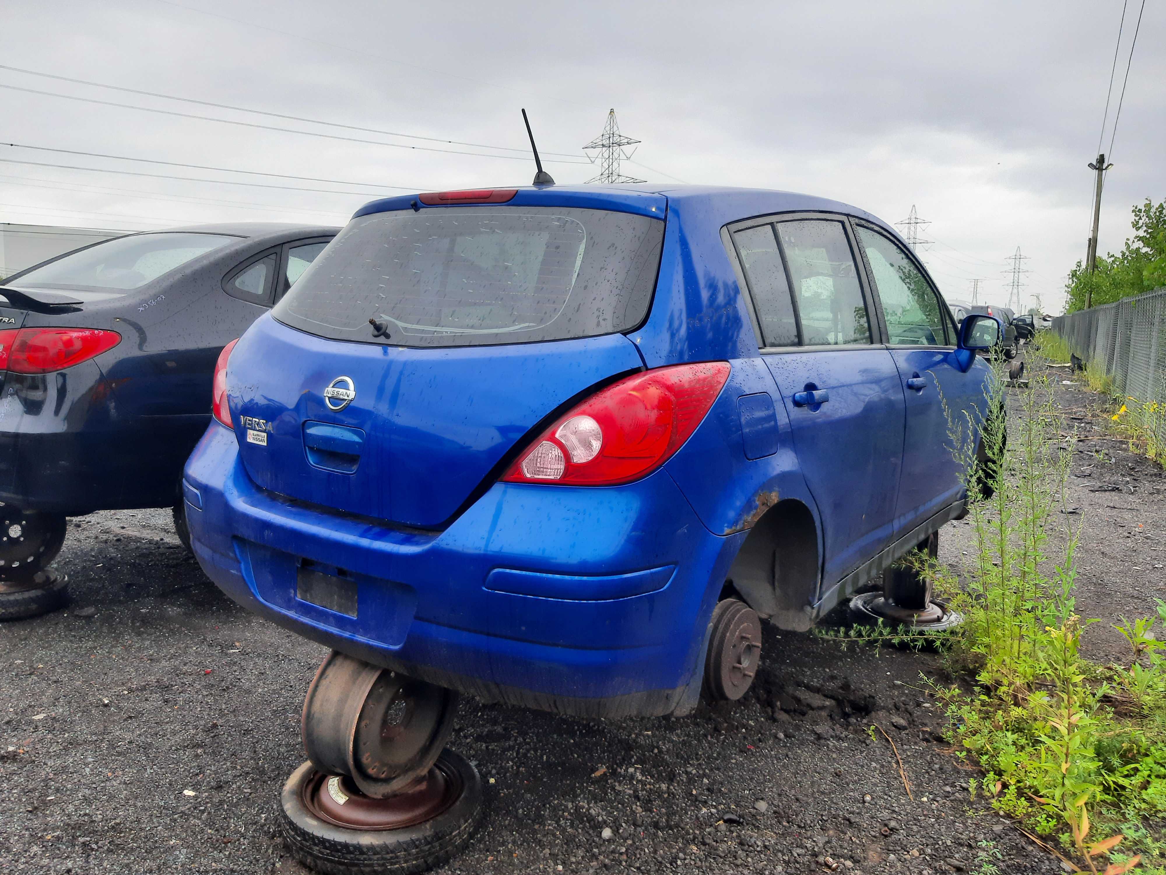 NISSAN VERSA 2009