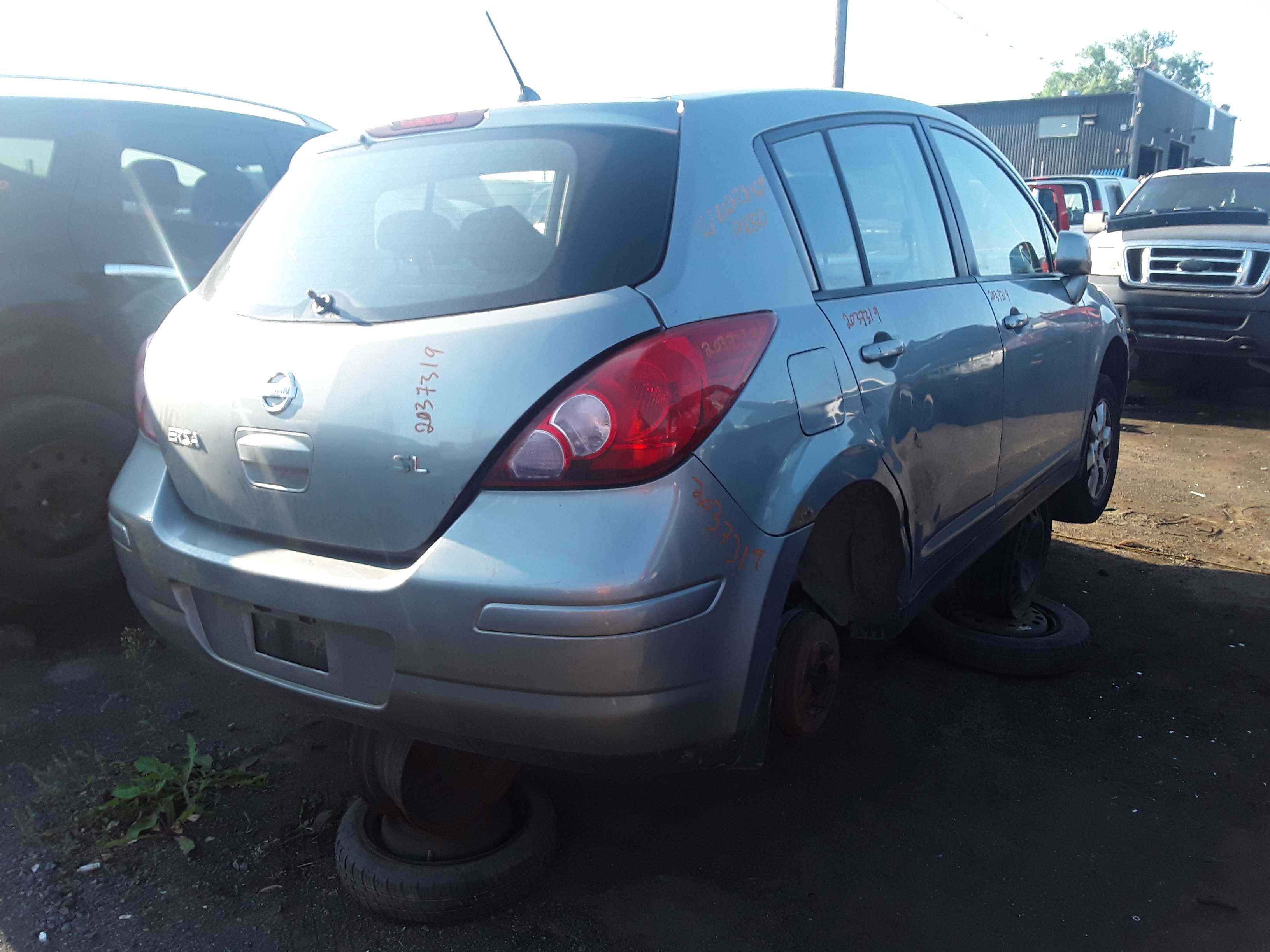 NISSAN VERSA 2009