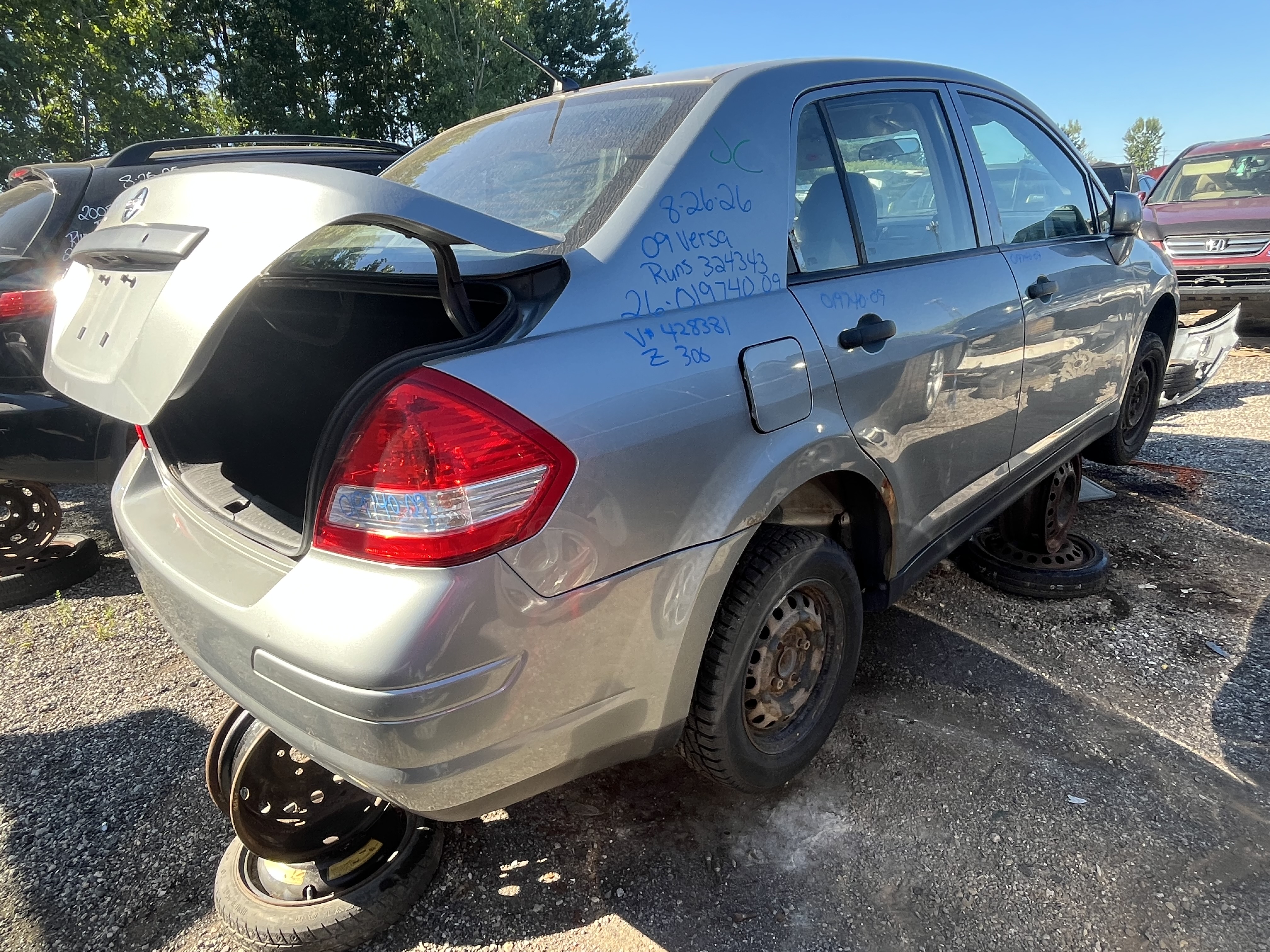 NISSAN VERSA 2009