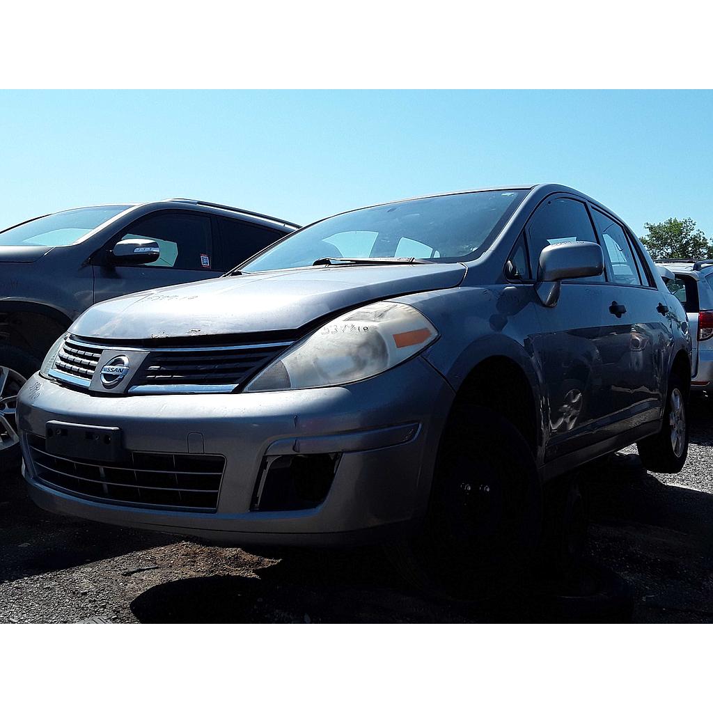 NISSAN VERSA 2010