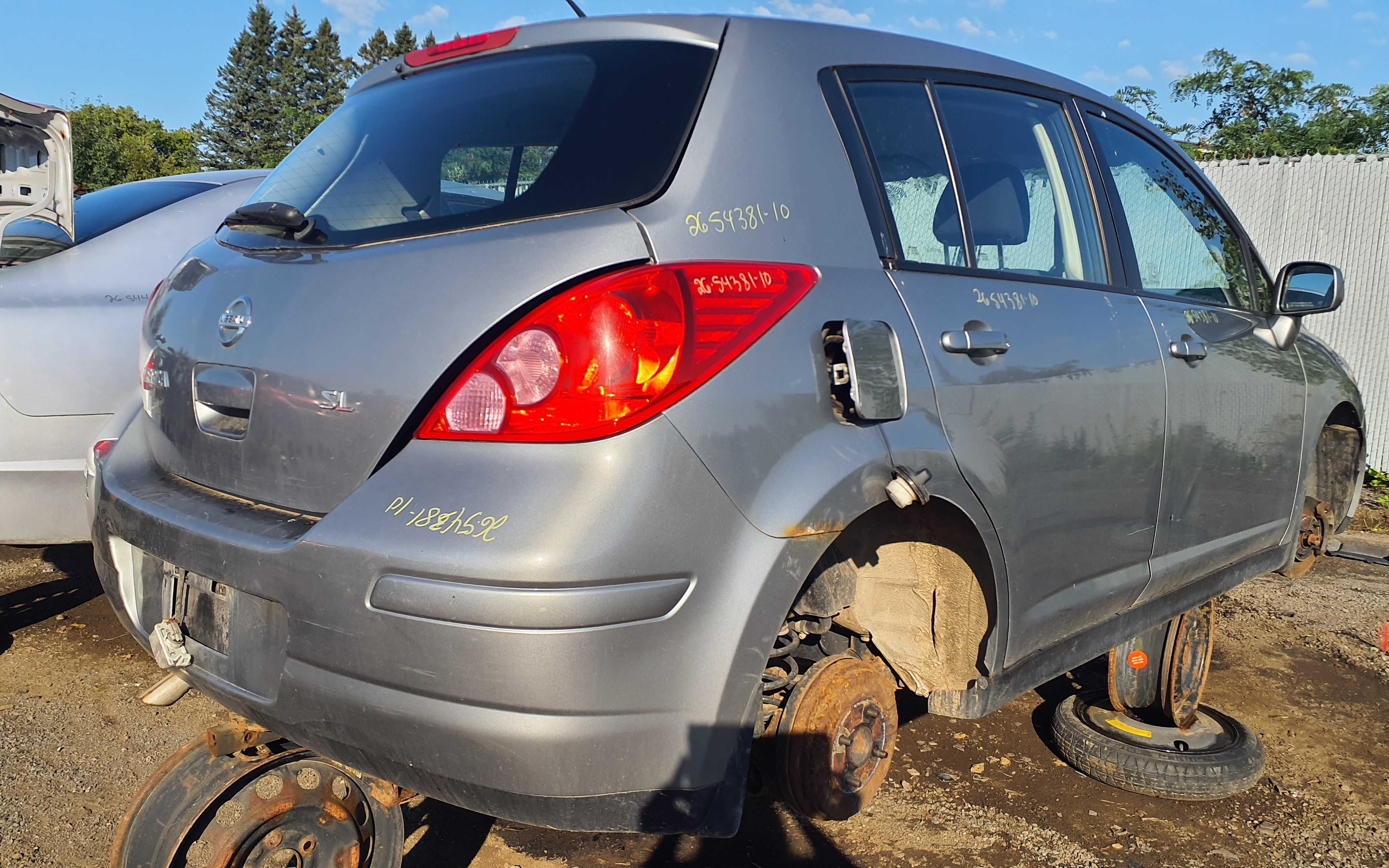 NISSAN VERSA 2010