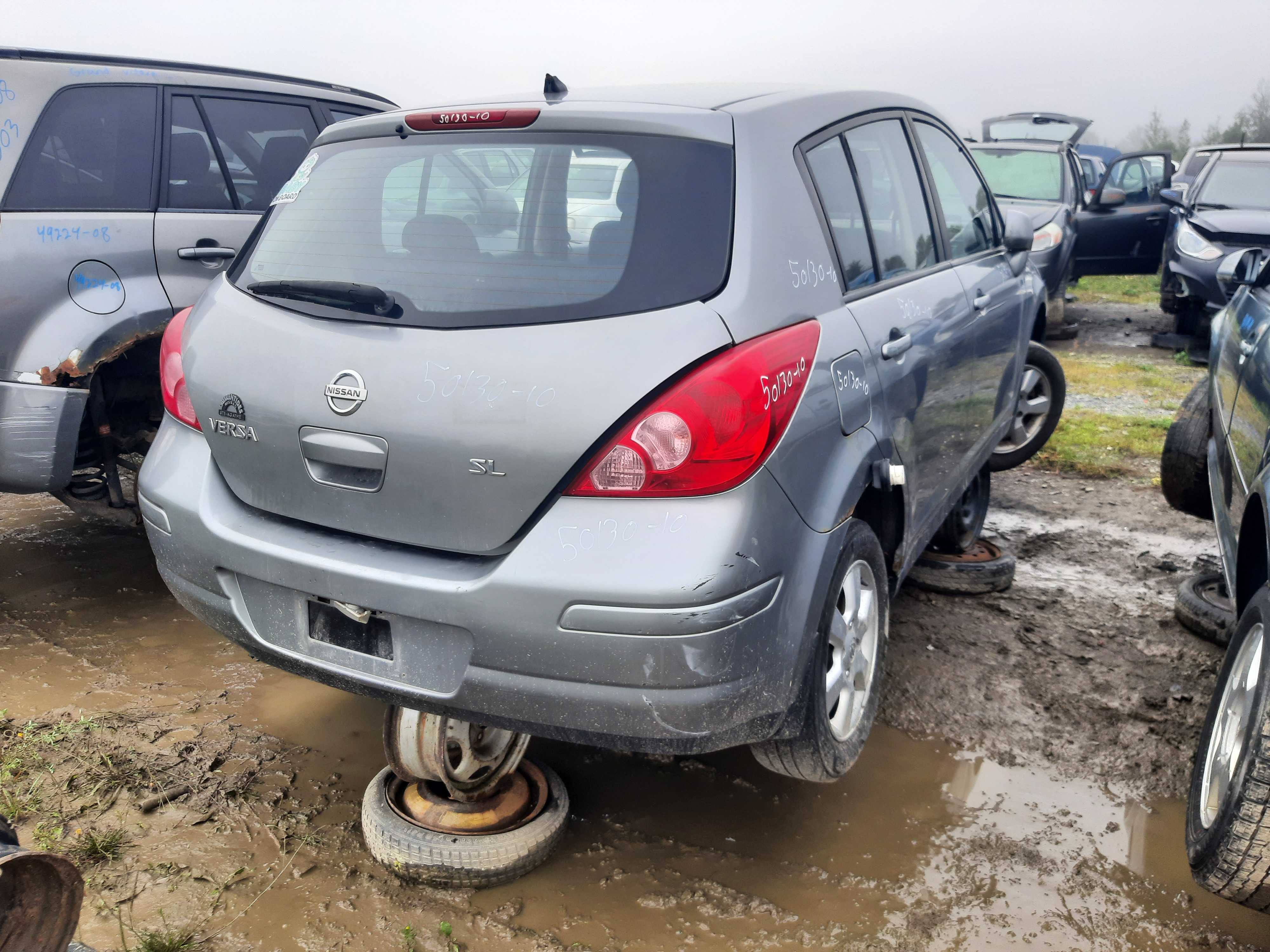 NISSAN VERSA 2010