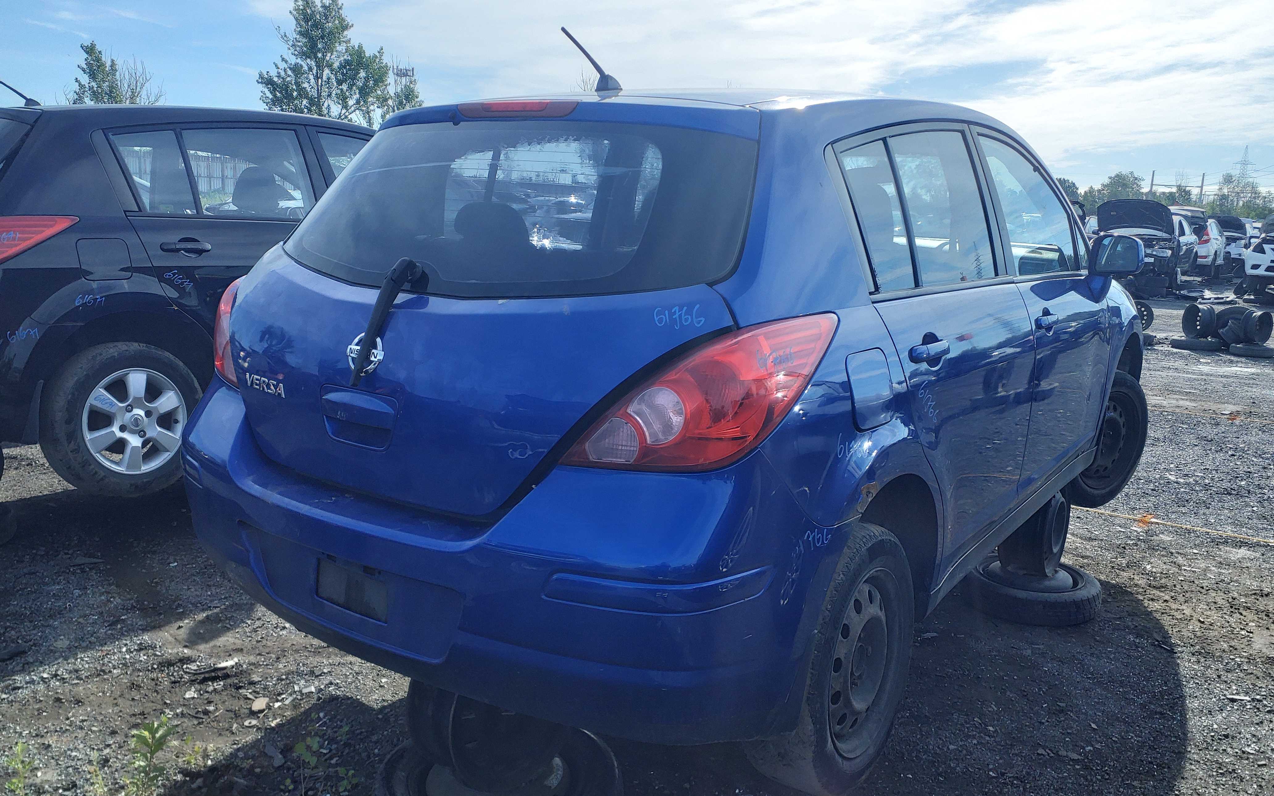 NISSAN VERSA 2010