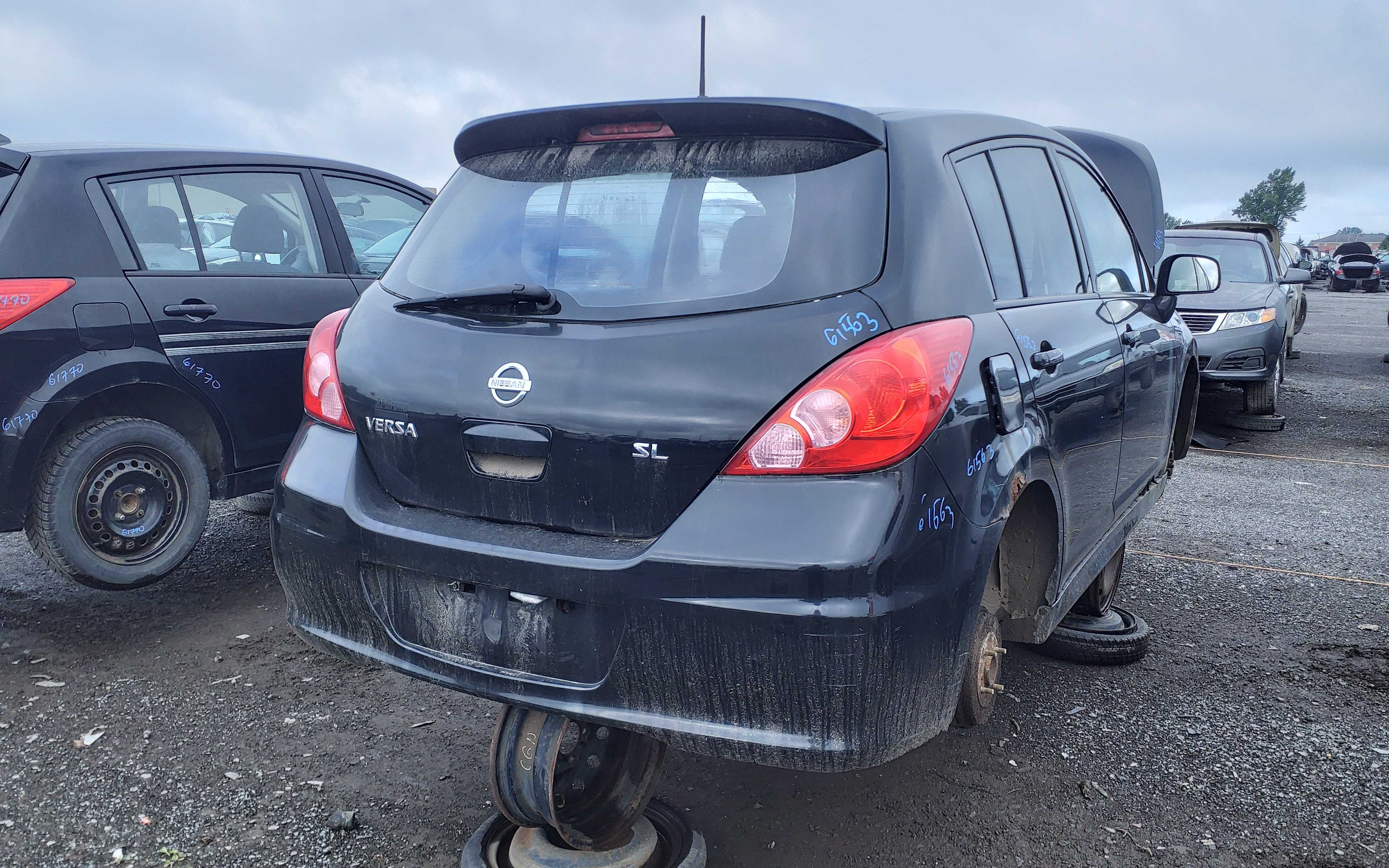 NISSAN VERSA 2010