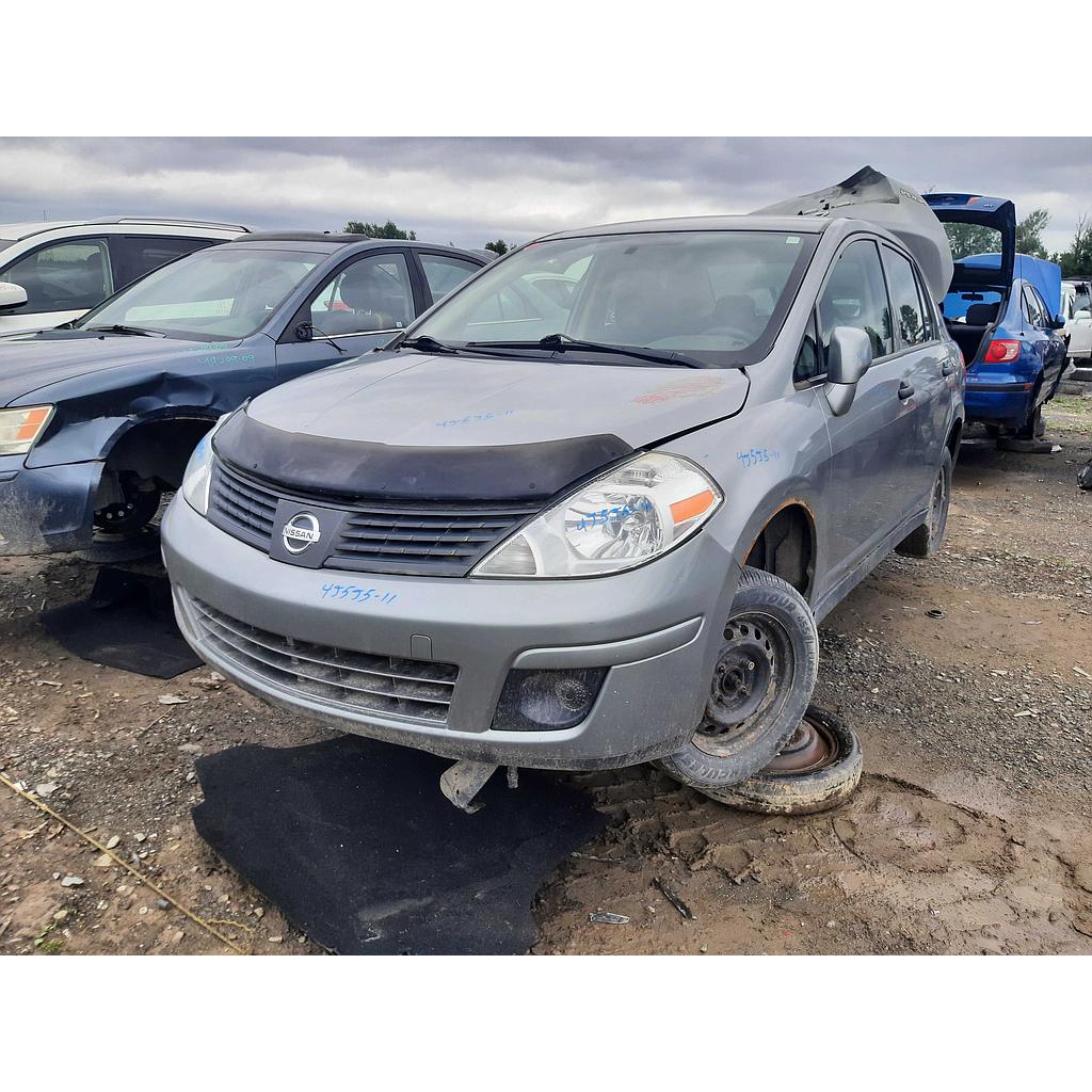 NISSAN VERSA 2011