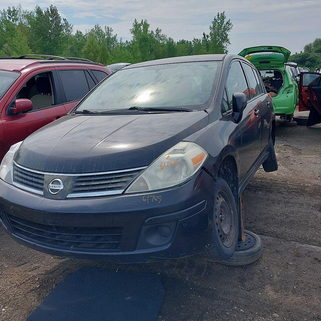 NISSAN VERSA 2011