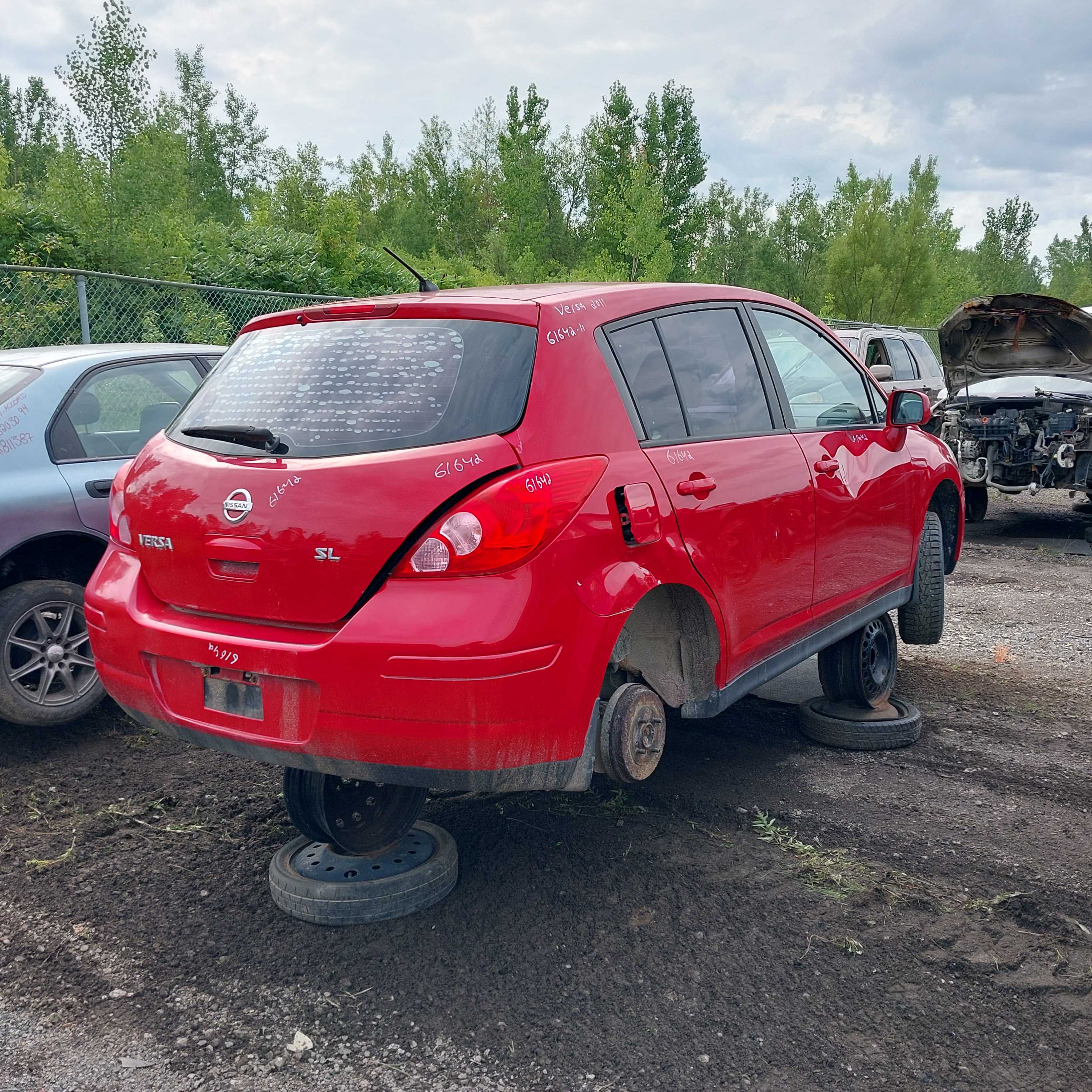 NISSAN VERSA 2011