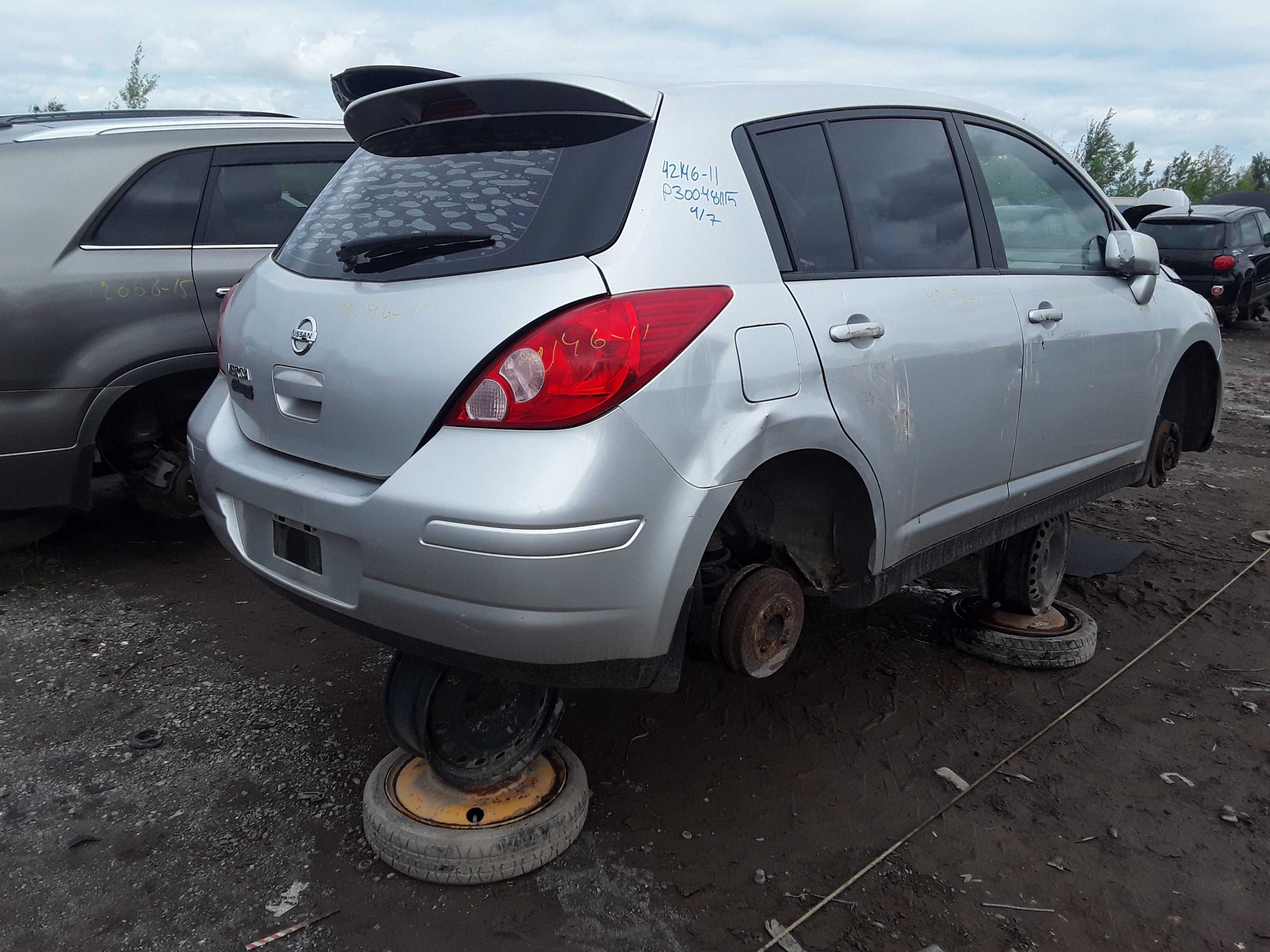 NISSAN VERSA 2011