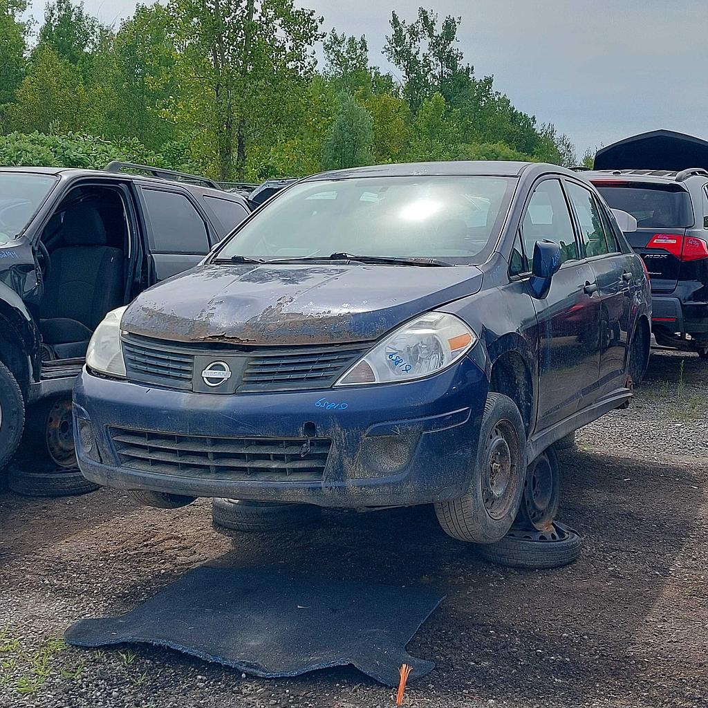 NISSAN VERSA 2011