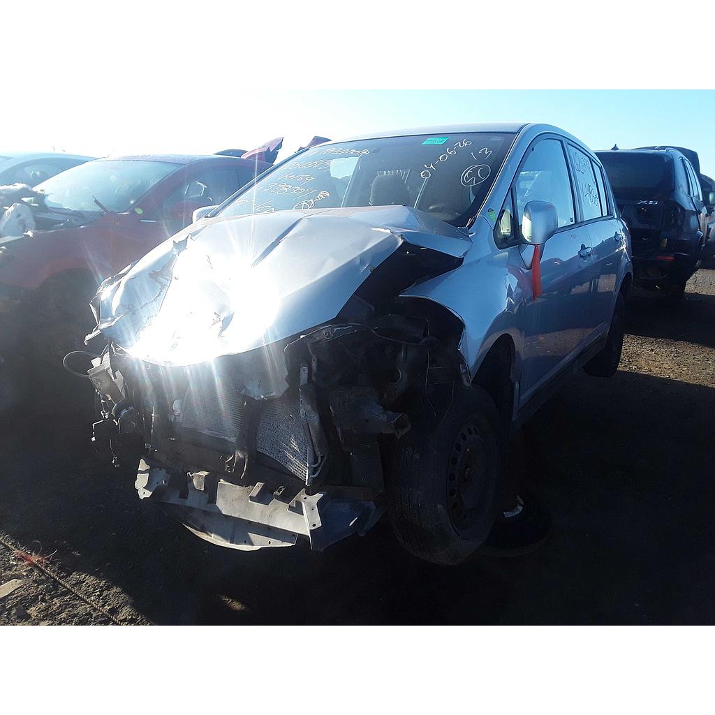 NISSAN VERSA 2011
