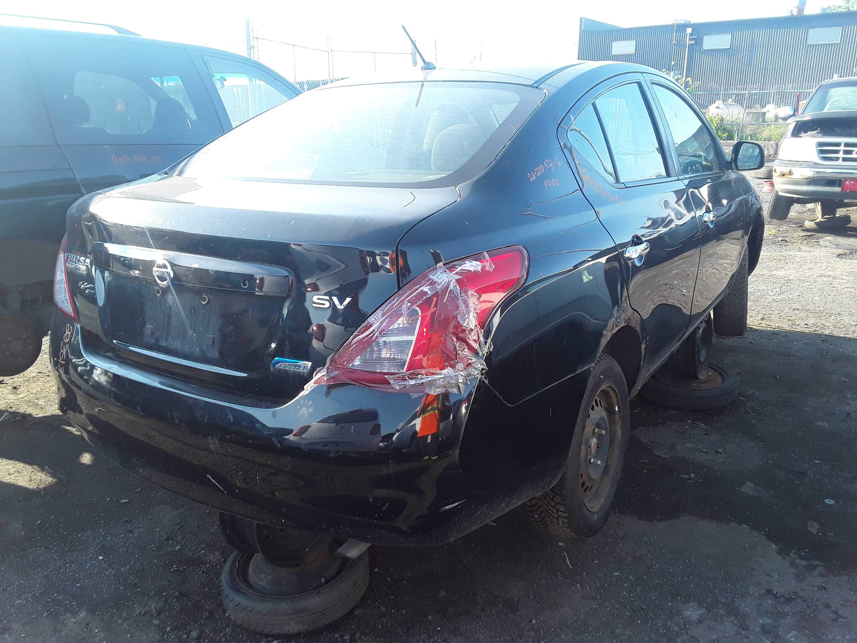NISSAN VERSA 2012