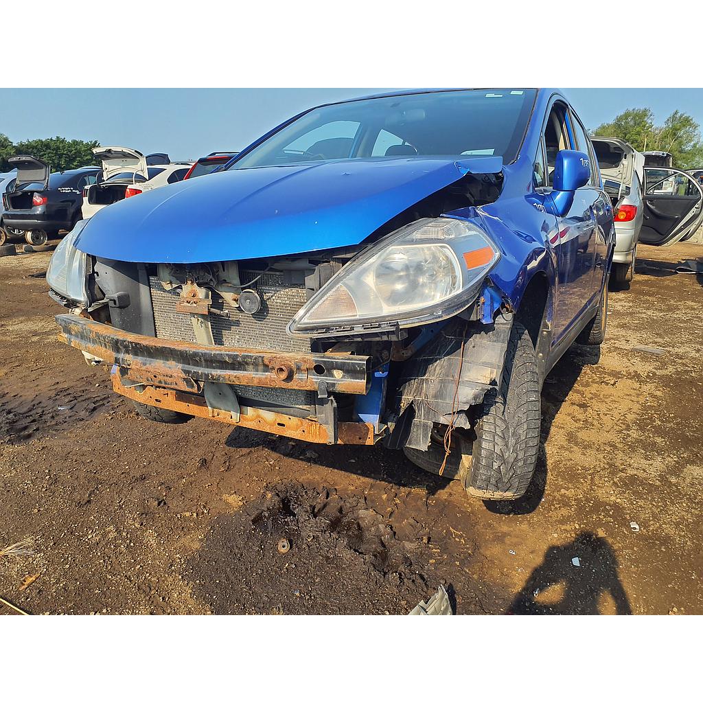 NISSAN VERSA 2012