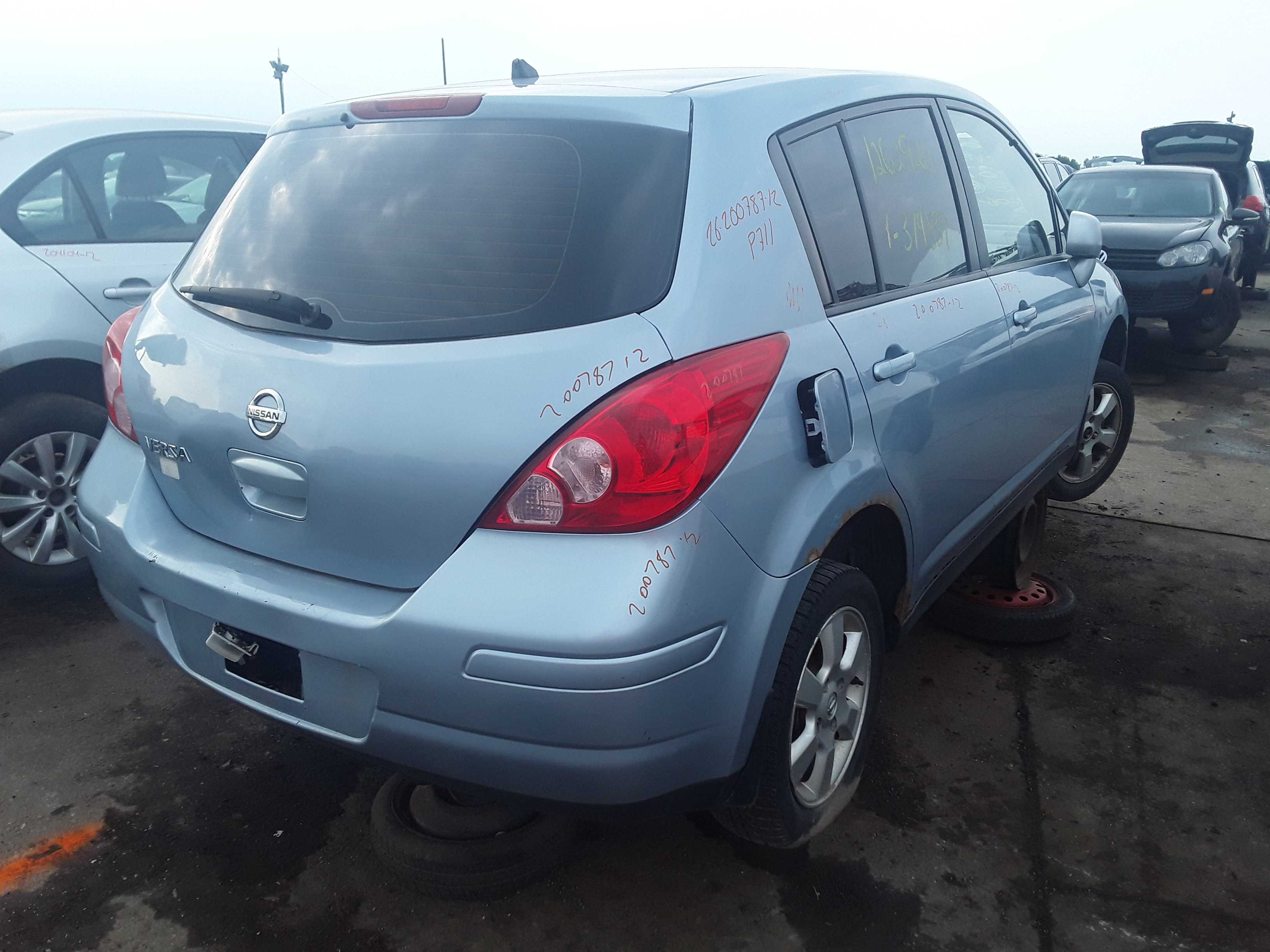 NISSAN VERSA 2012
