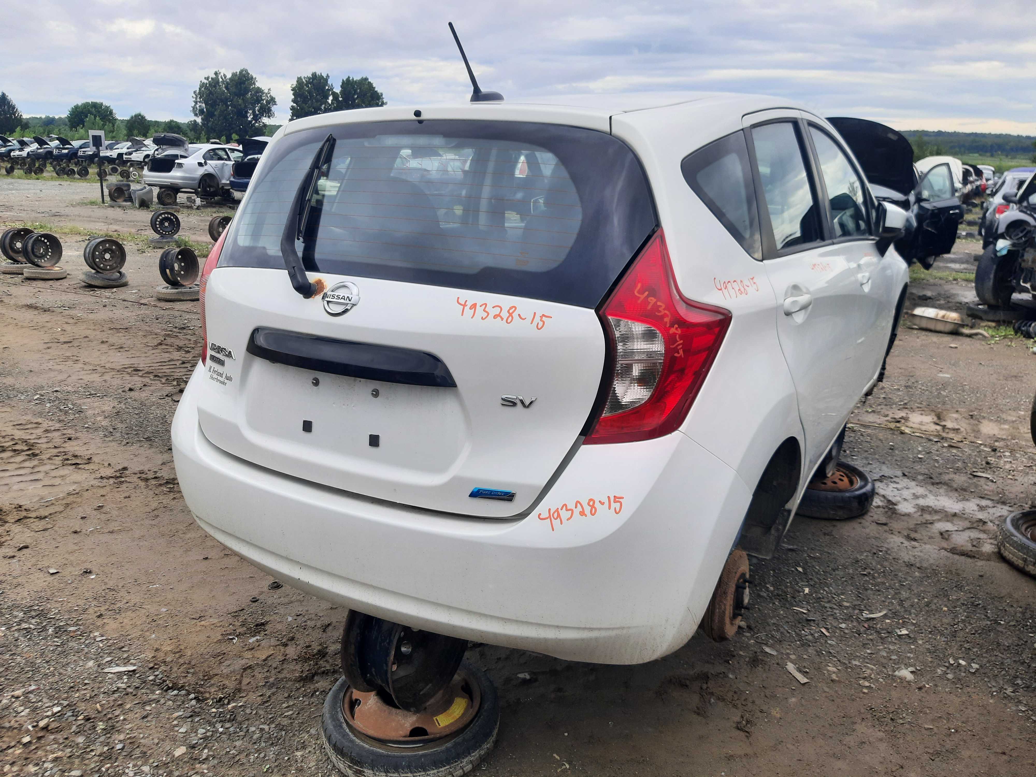 NISSAN VERSA 2015