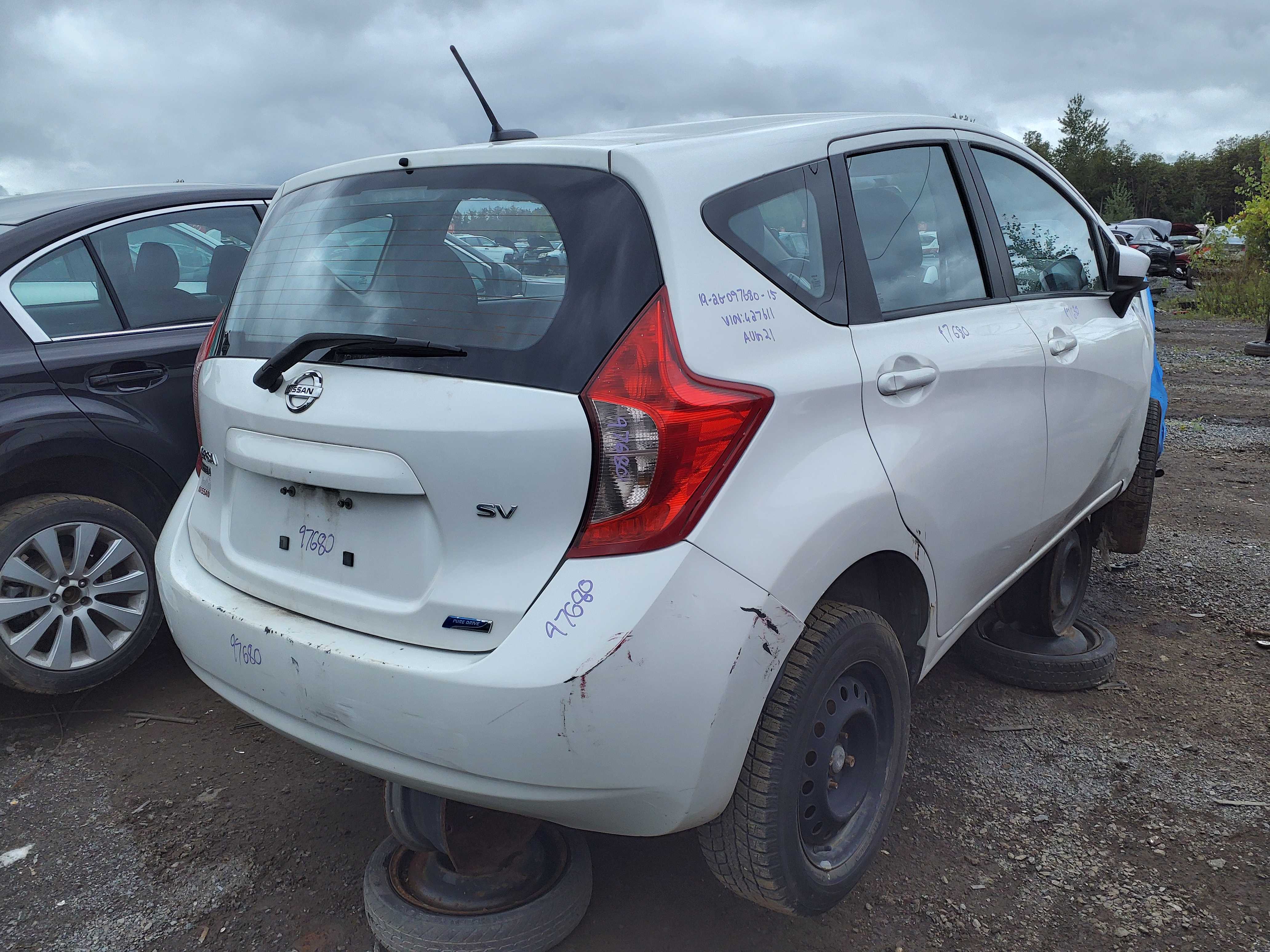 NISSAN VERSA 2015