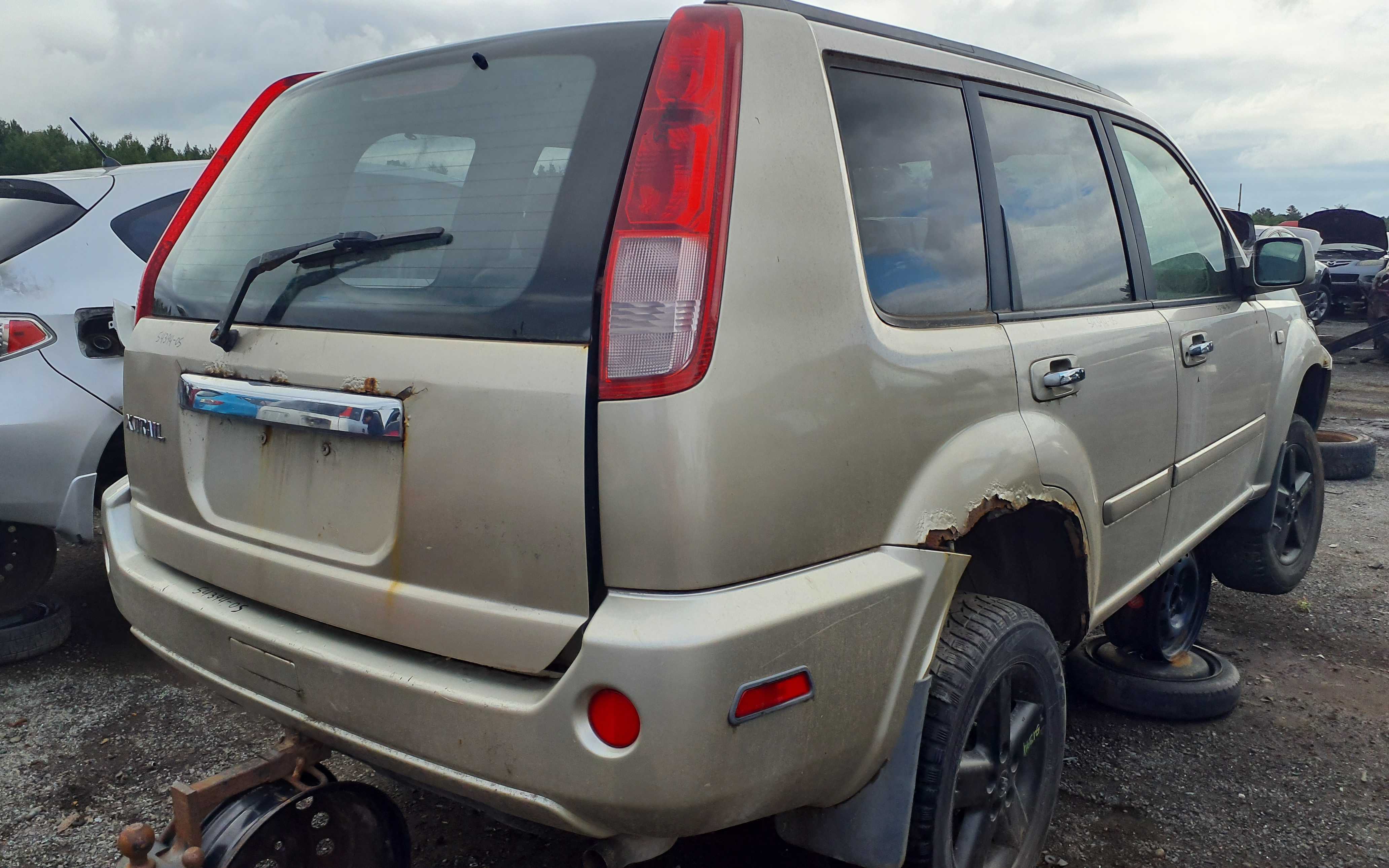 NISSAN X-TRAIL 2005