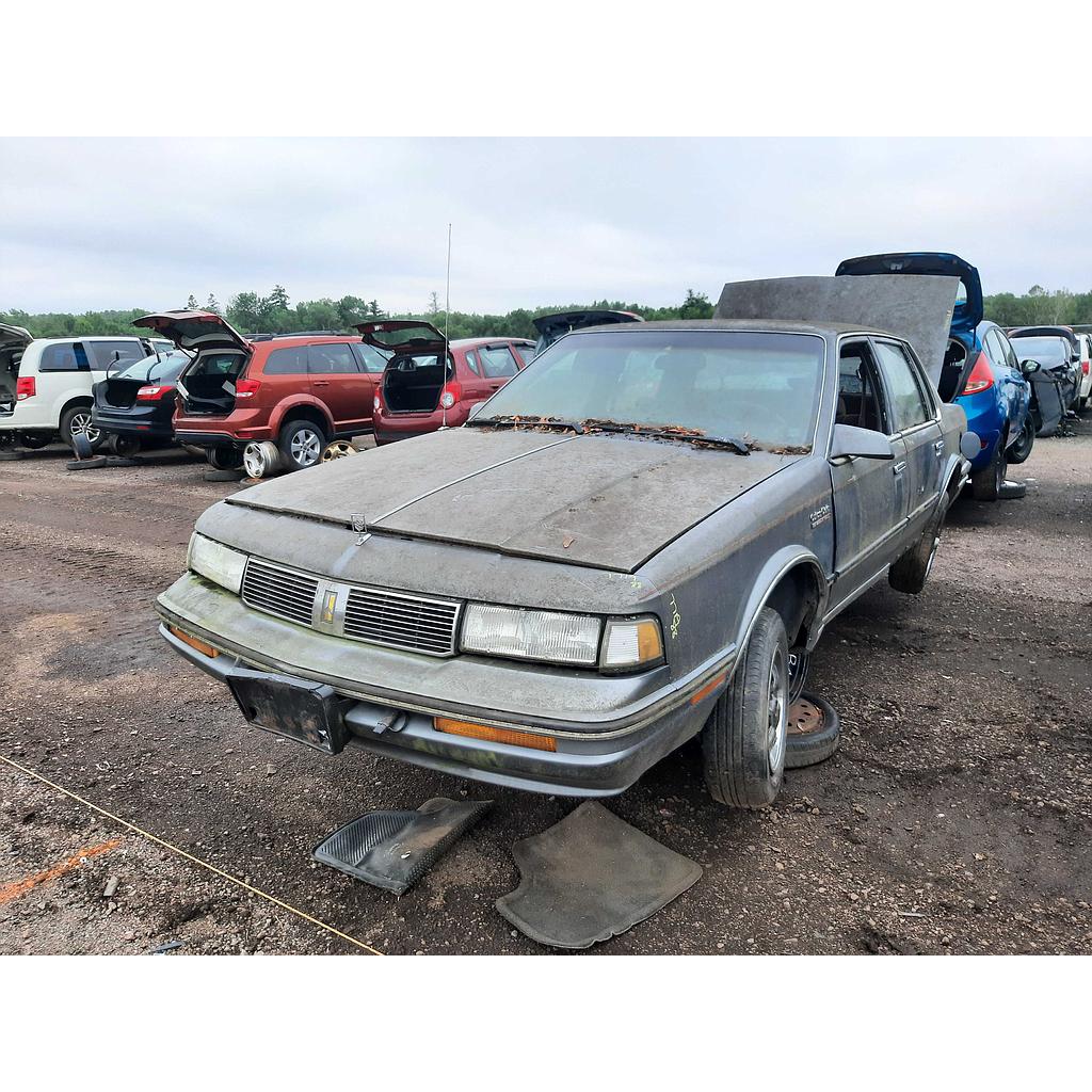 OLDSMOBILE CUTLASS 1988