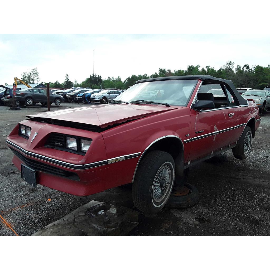 PONTIAC J2000 1983